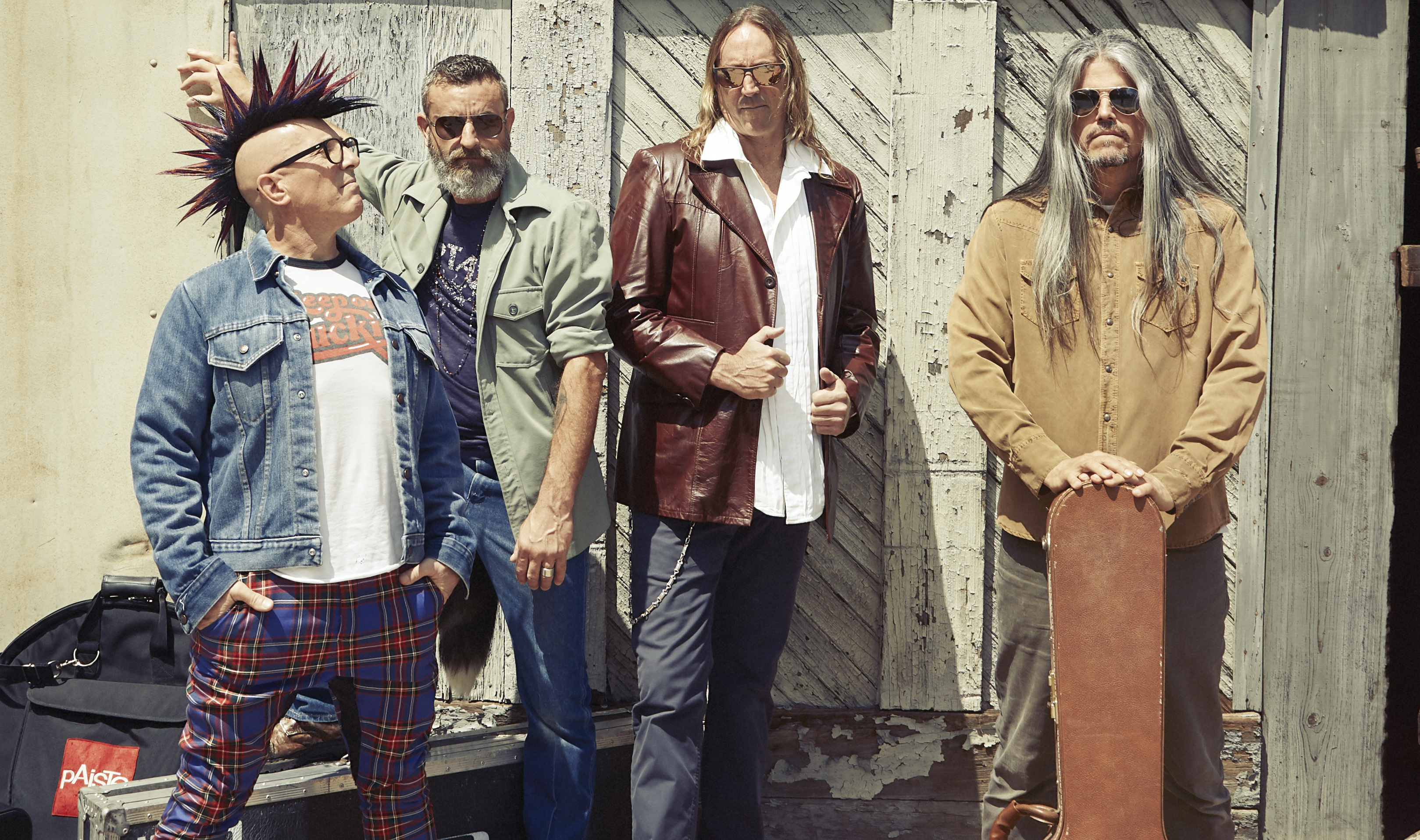 Maynard James Keenan, Keeps Performance Fresh, 3240x1920 HD Desktop
