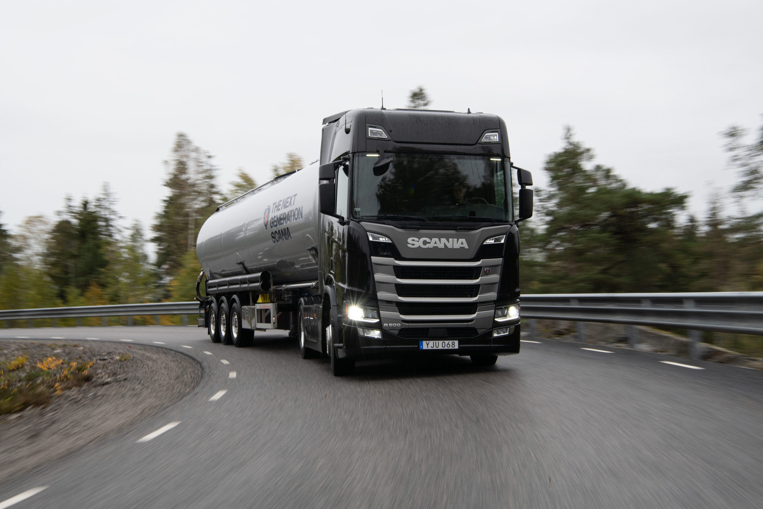 R500, Scania Wallpaper, 2560x1710 HD Desktop