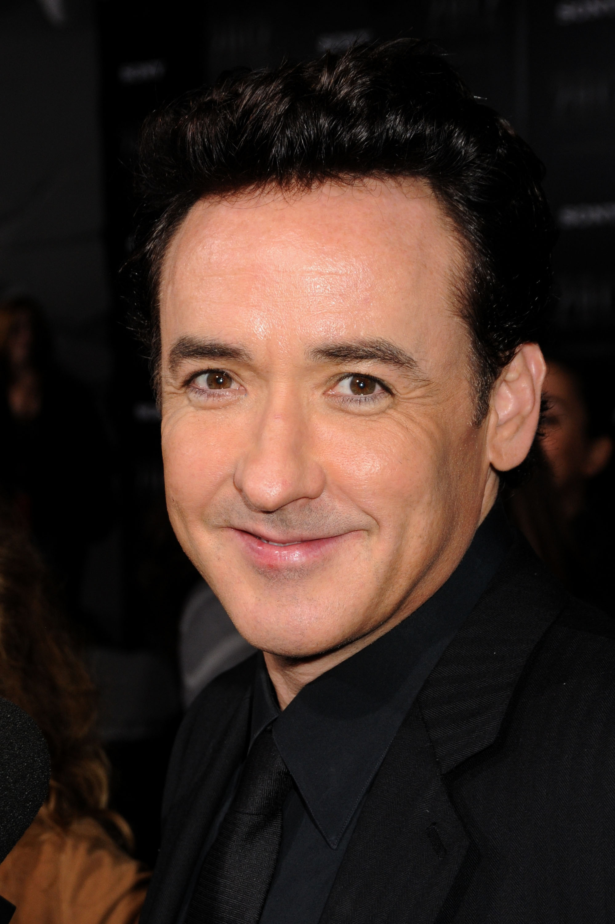 John Cusack, 2009 photo, 40653044 fanpop, John Cusack photo, 2000x3000 HD Phone