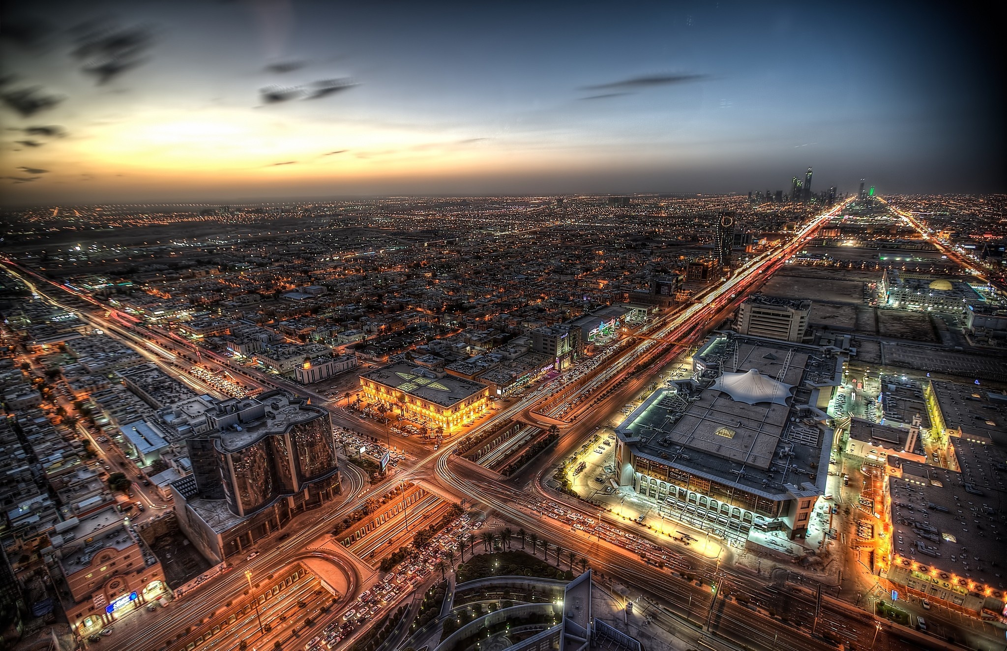 Riyadh, Saudi wallpaper, Middle Eastern beauty, Vibrant city, 2050x1330 HD Desktop