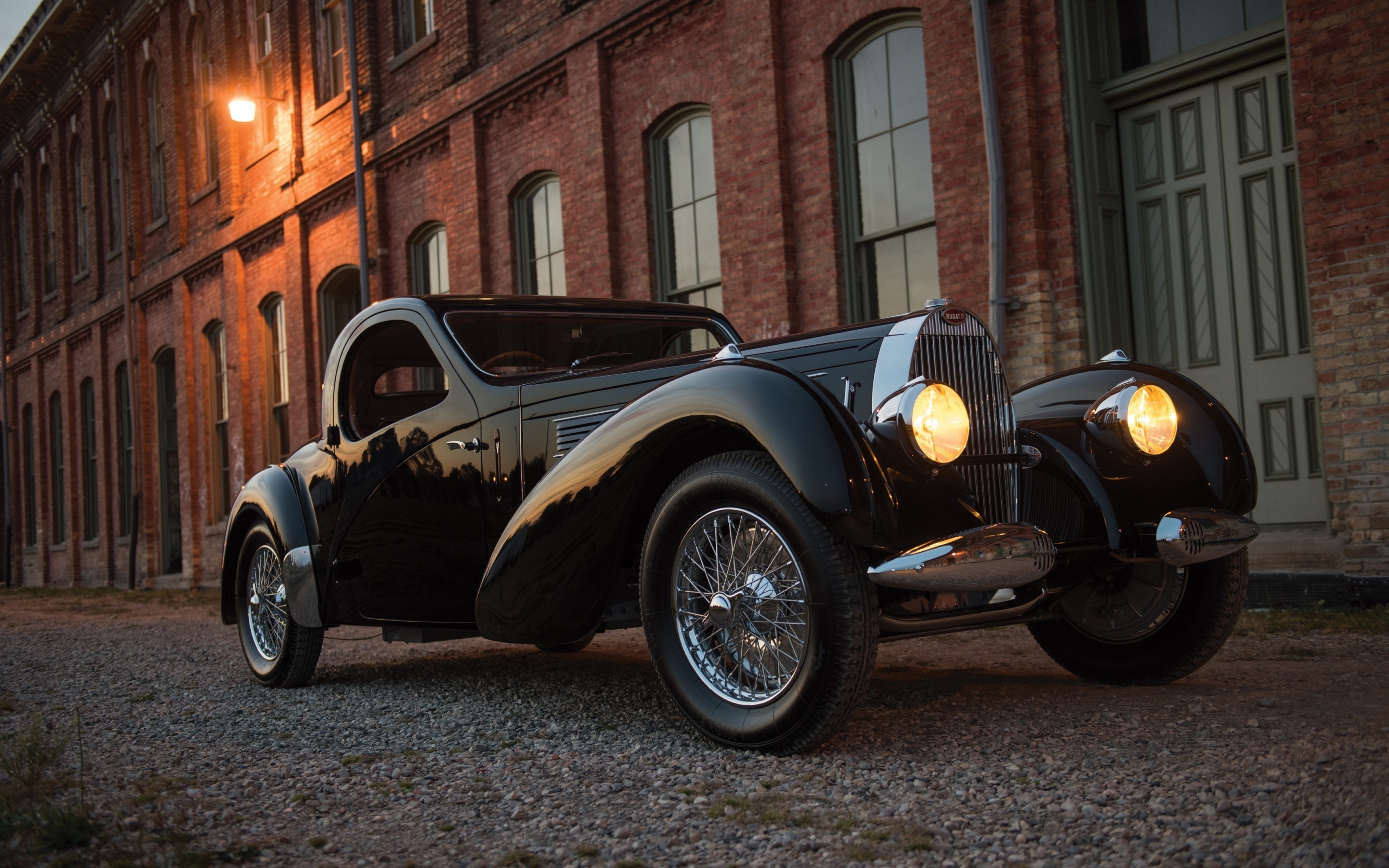 Bugatti Type 57S, Vintage Cars Wallpaper, 2880x1800 HD Desktop