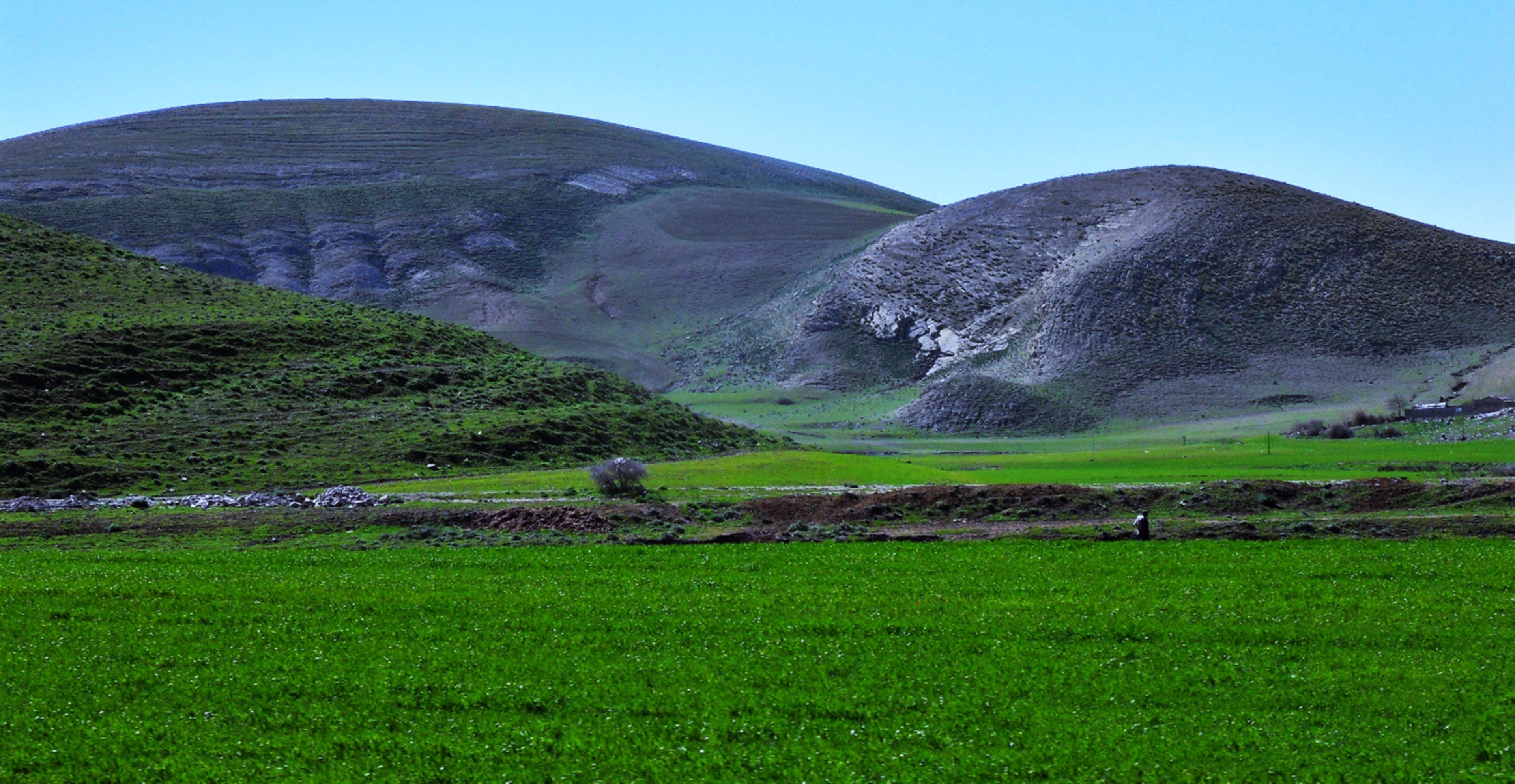 Chaoui countryside, Algeria Wallpaper, 3840x1990 HD Desktop