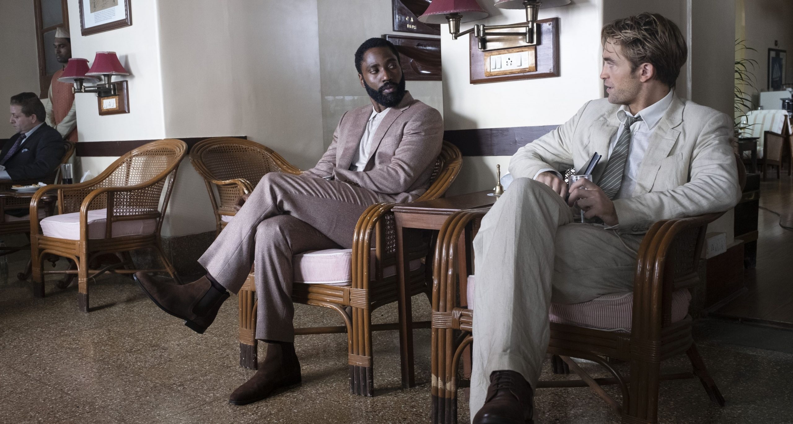 John David Washington, Actor spotlight, Rising talent, Powerful performances, 2560x1370 HD Desktop
