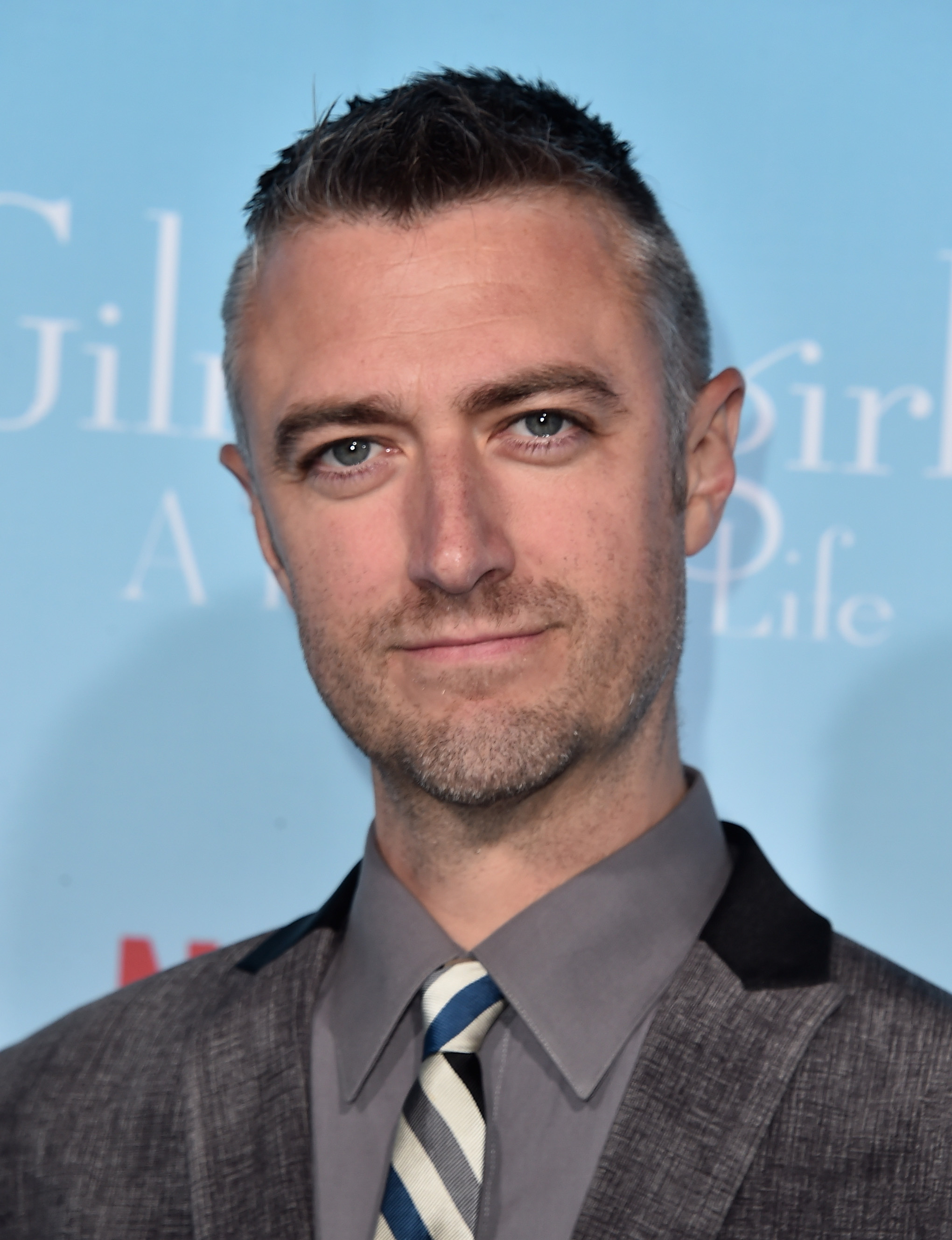 Gilmore Girls, Sean Gunn, Character, Fans, 2040x2660 HD Phone
