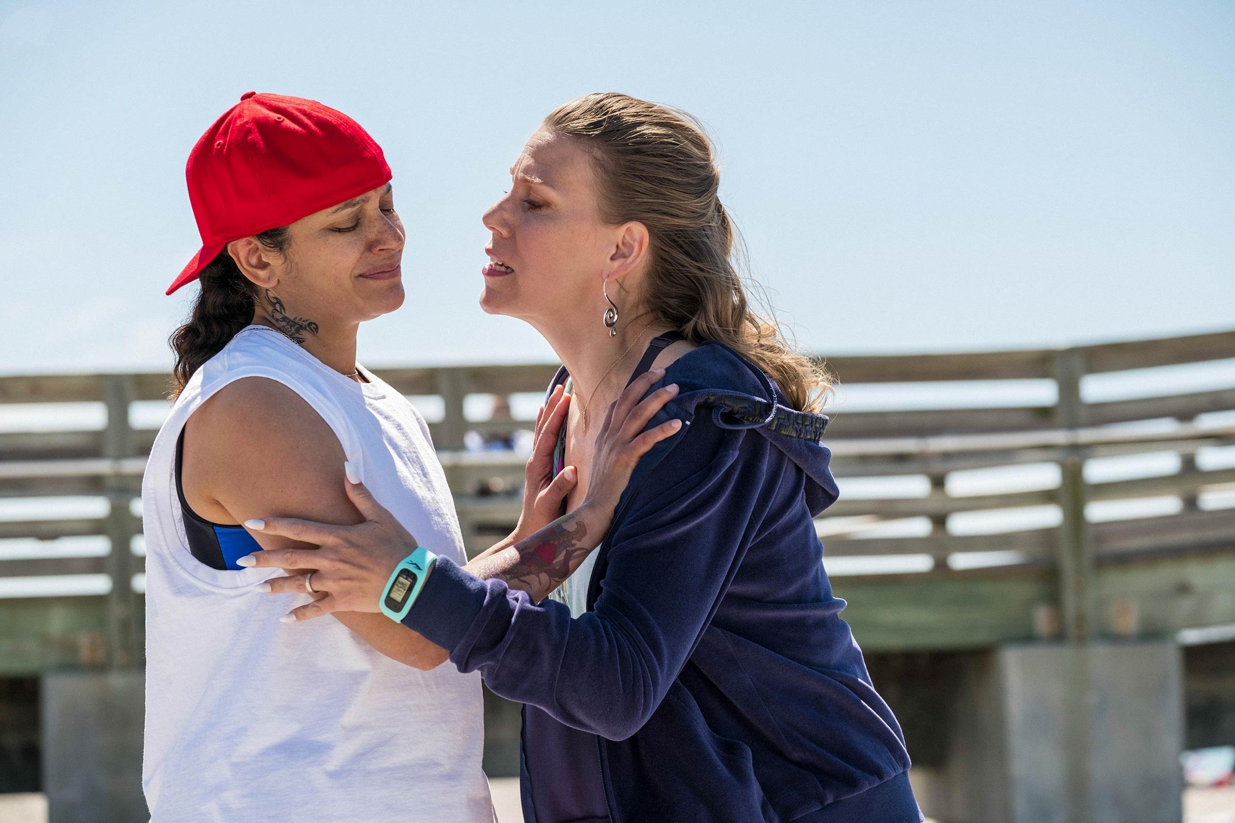 Judy Reyes, Jennifer Lyon, Pairing, TV show connection, 2400x1600 HD Desktop