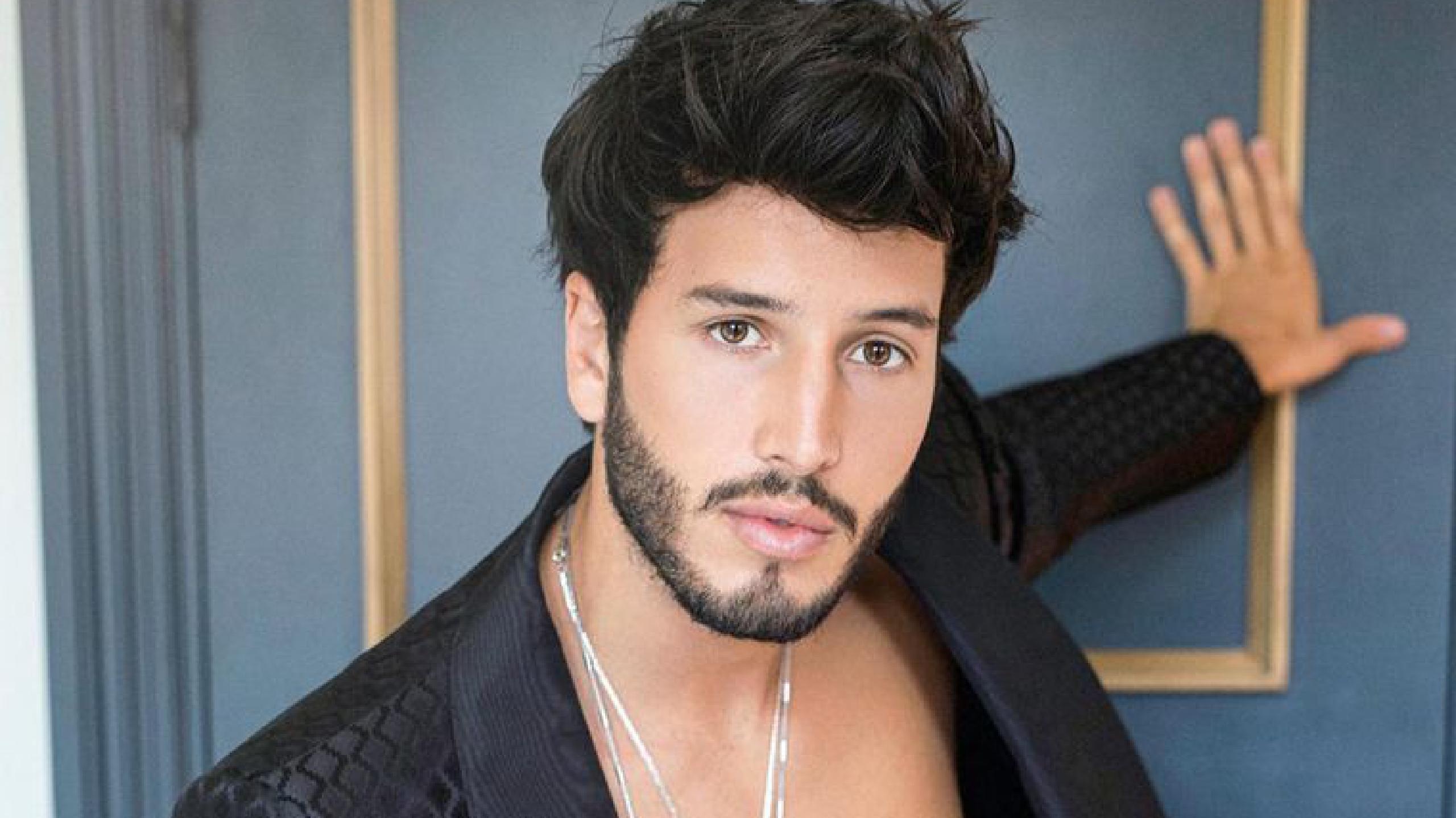 Sebastian Yatra, Concert tickets, 2022-2023 tour, Live performances, 2560x1440 HD Desktop
