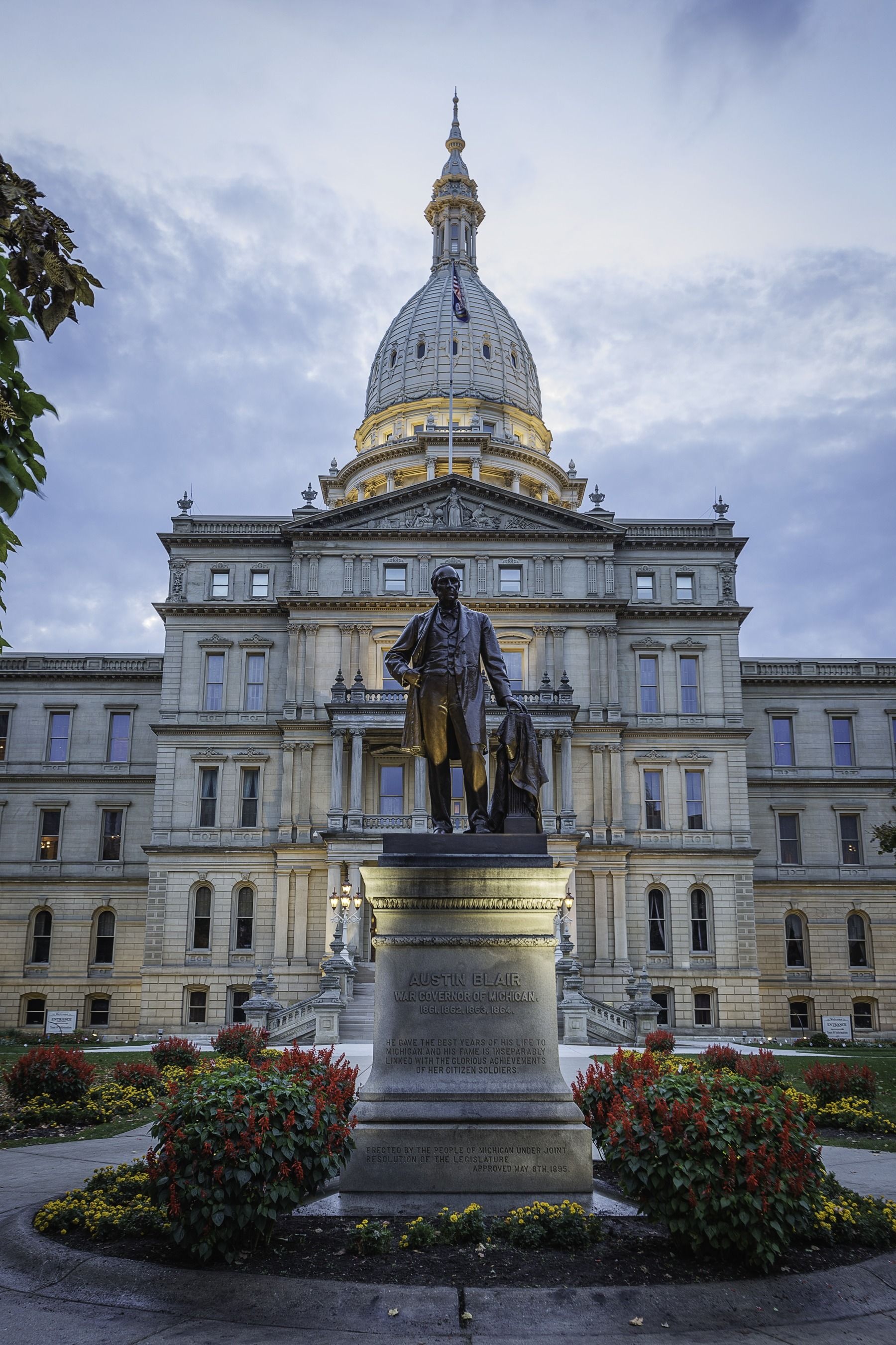 Lansing, Michigan, Things to do, Lansing, 1800x2700 HD Phone