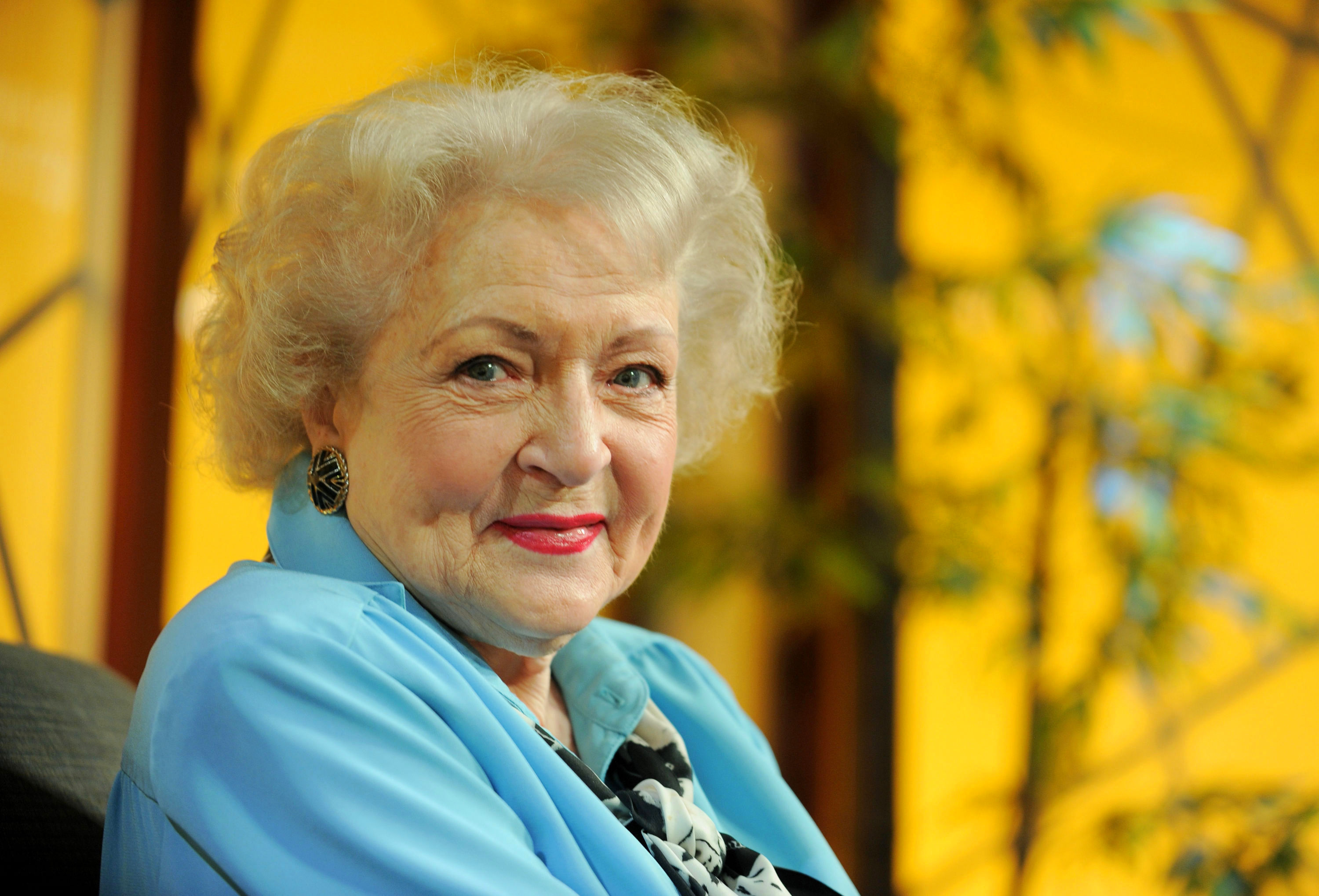 Betty White, Movies, Maximumwall, Wallpapers, 3000x2040 HD Desktop