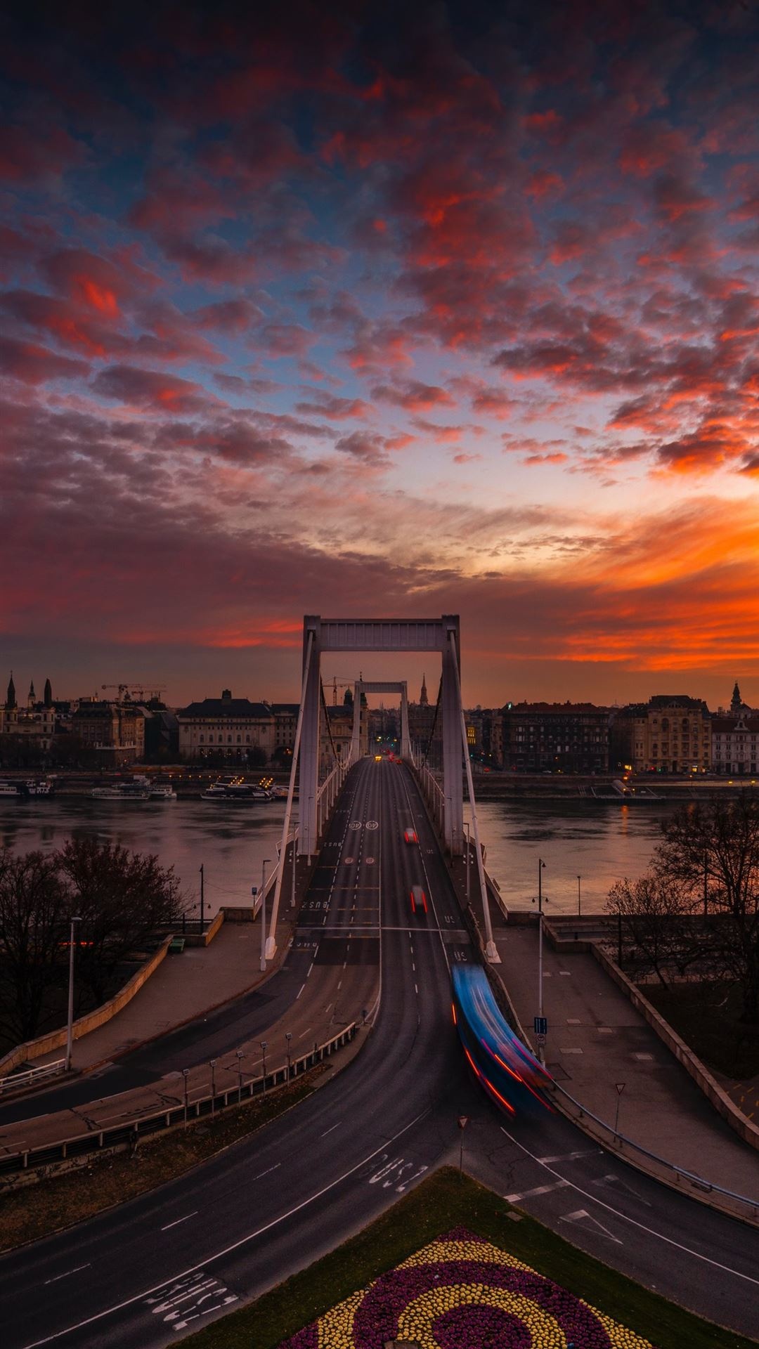 Elisabeth Bridge, Hungary Wallpaper, 1080x1920 Full HD Phone