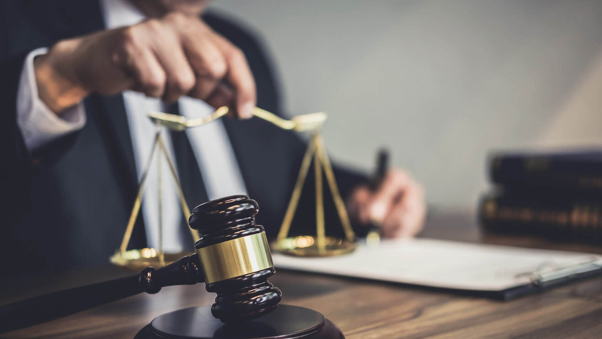 Business litigation lawyer, Commercial legal disputes, Legal representation, Legal disputes, 1920x1080 Full HD Desktop