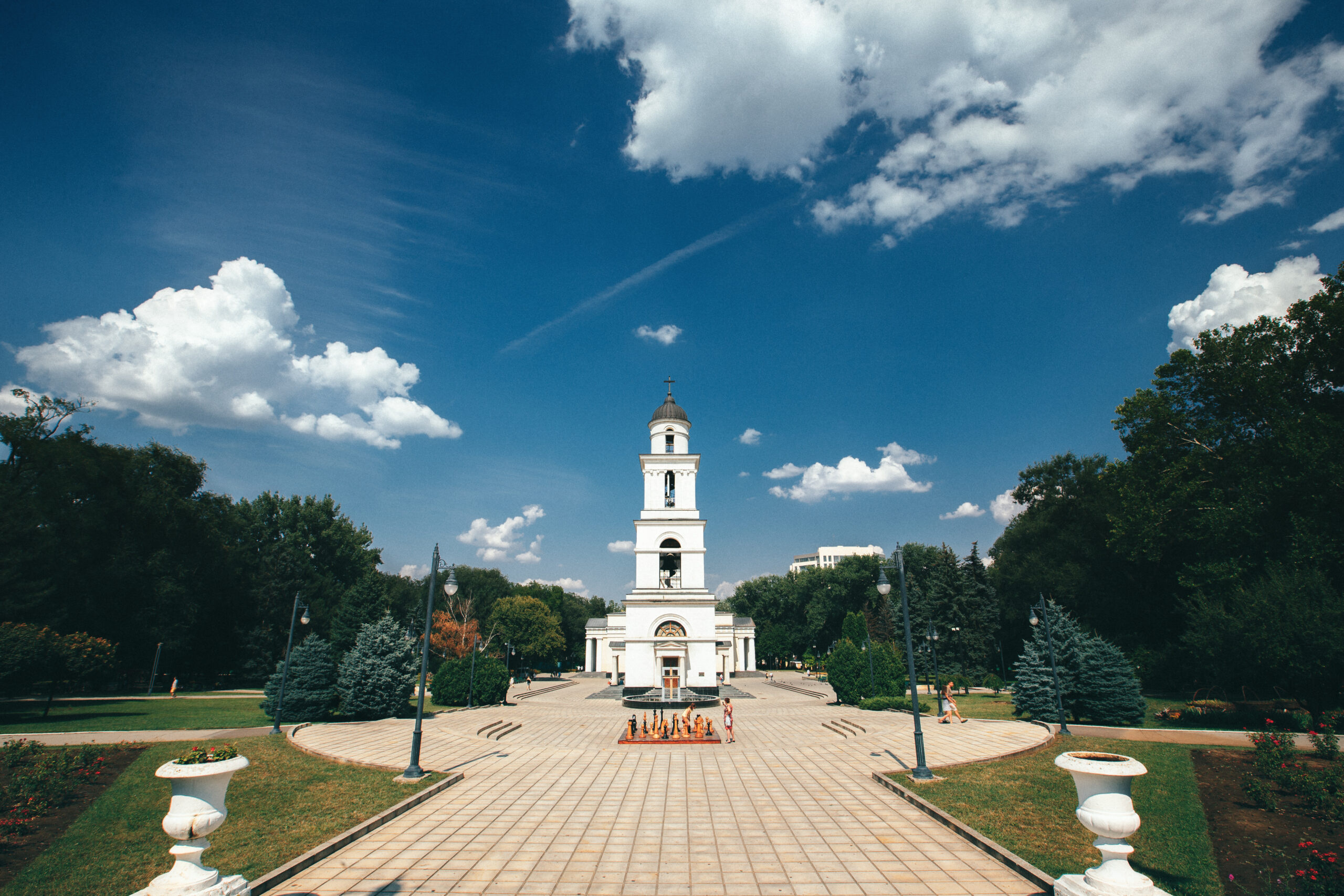 Chisinau, Cultural tour, Moldova, Visit, 2560x1710 HD Desktop