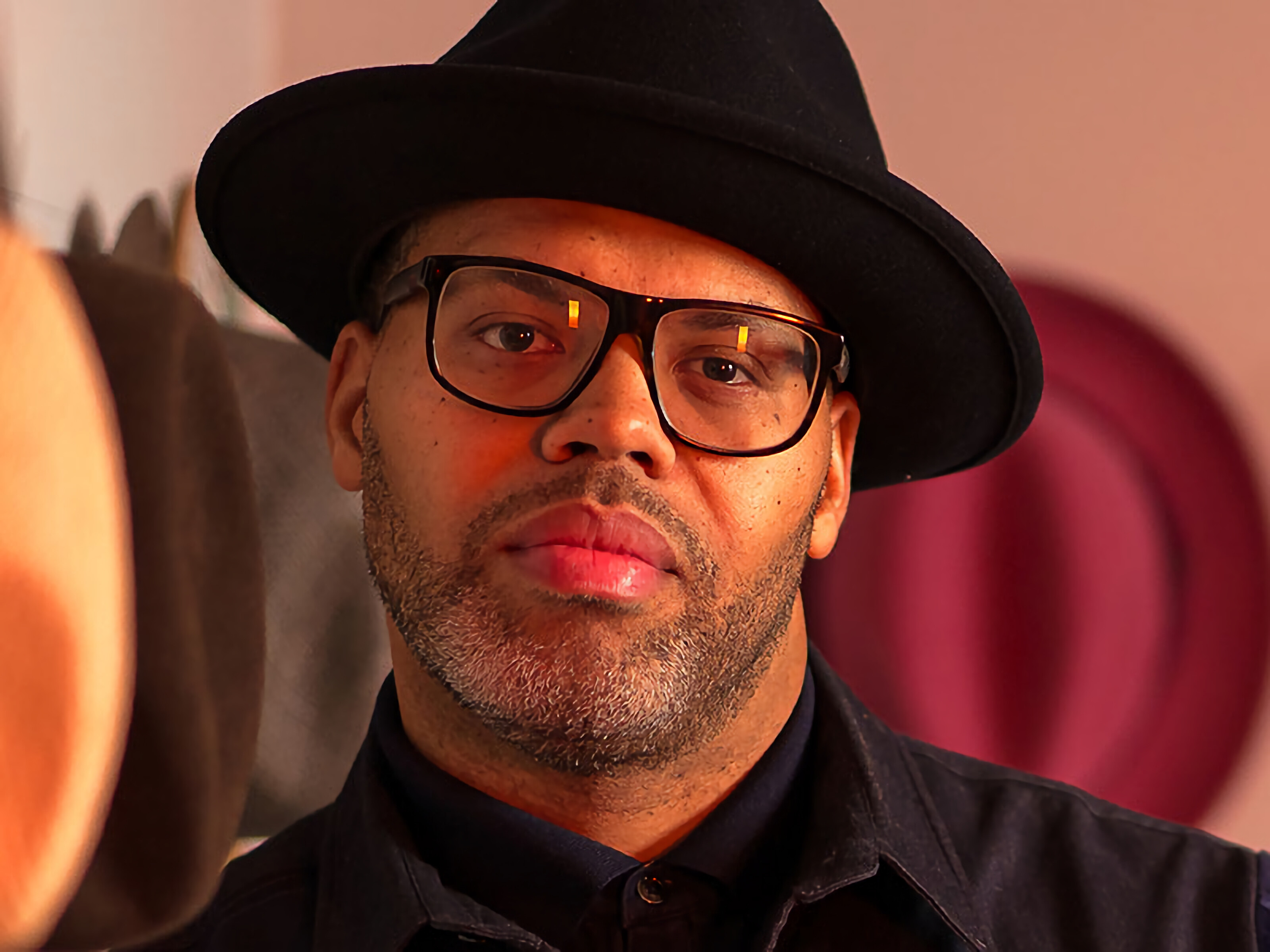 Eric Roberson, Groovy rhythms, Soulful vibes, Mesmerizing performances, 3200x2400 HD Desktop