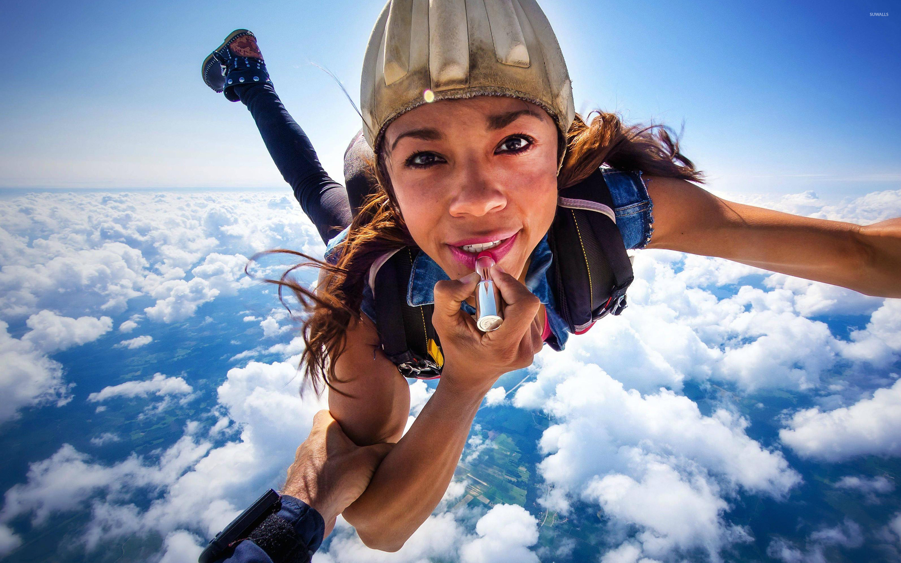 Daring skydiver, Lipstick-clad, Vibrant wallpaper, Fearless adventure, 2880x1800 HD Desktop