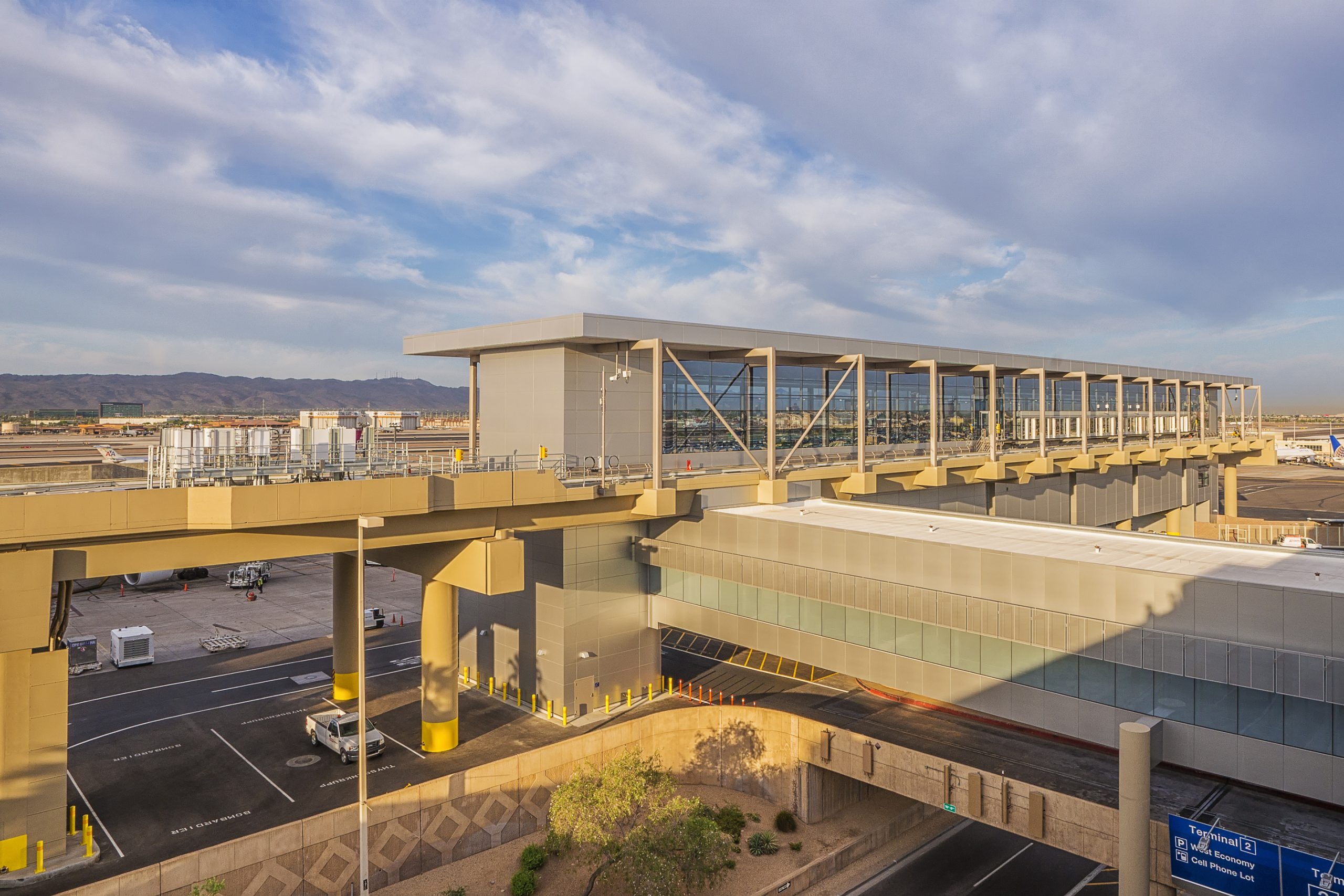Sky Harbor International Airport, Sky Train, Kiewit Corporation, 2560x1710 HD Desktop