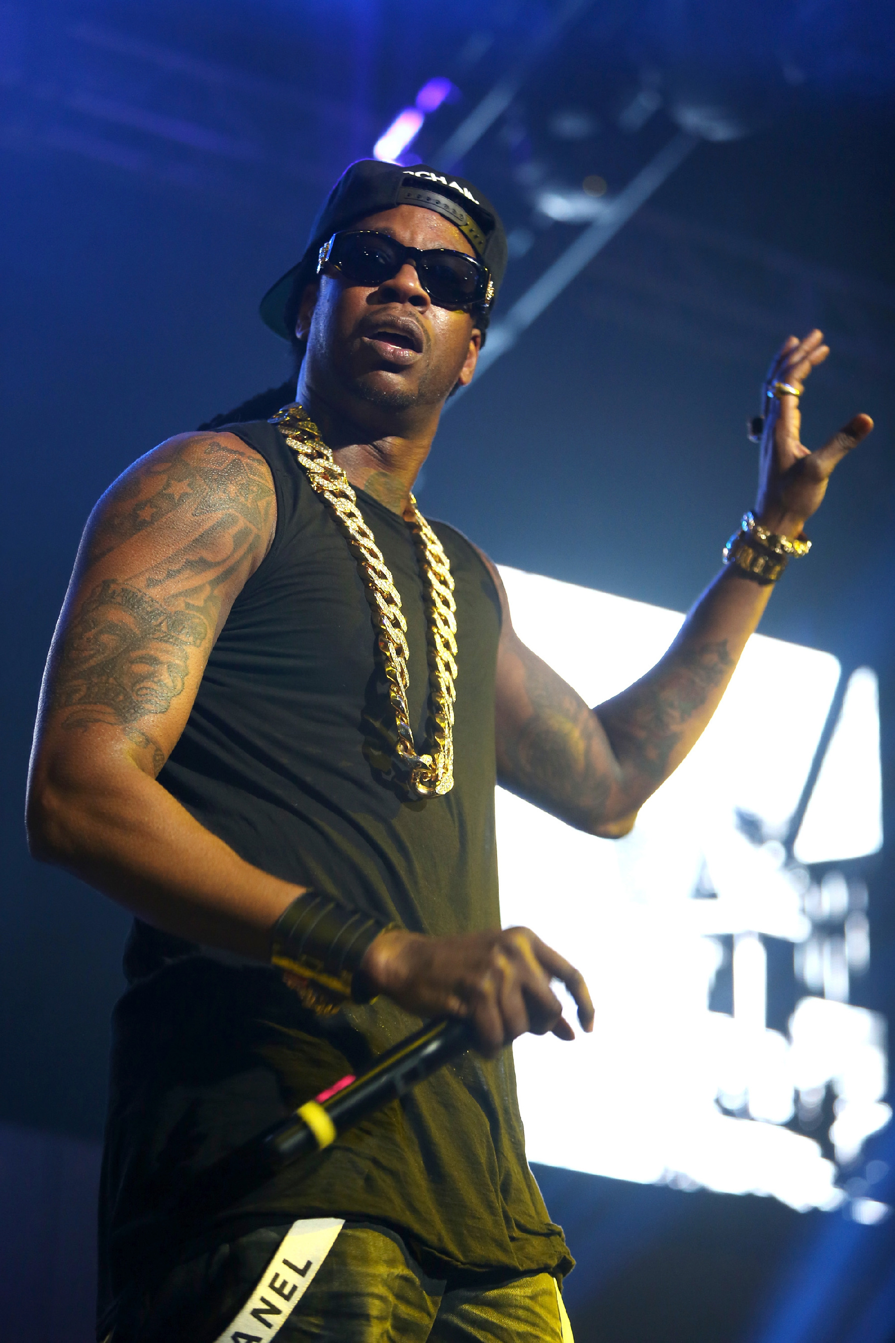 2 Chainz, Felony drug possession, Syrup arrest, Rolling Stone, 1800x2700 HD Phone