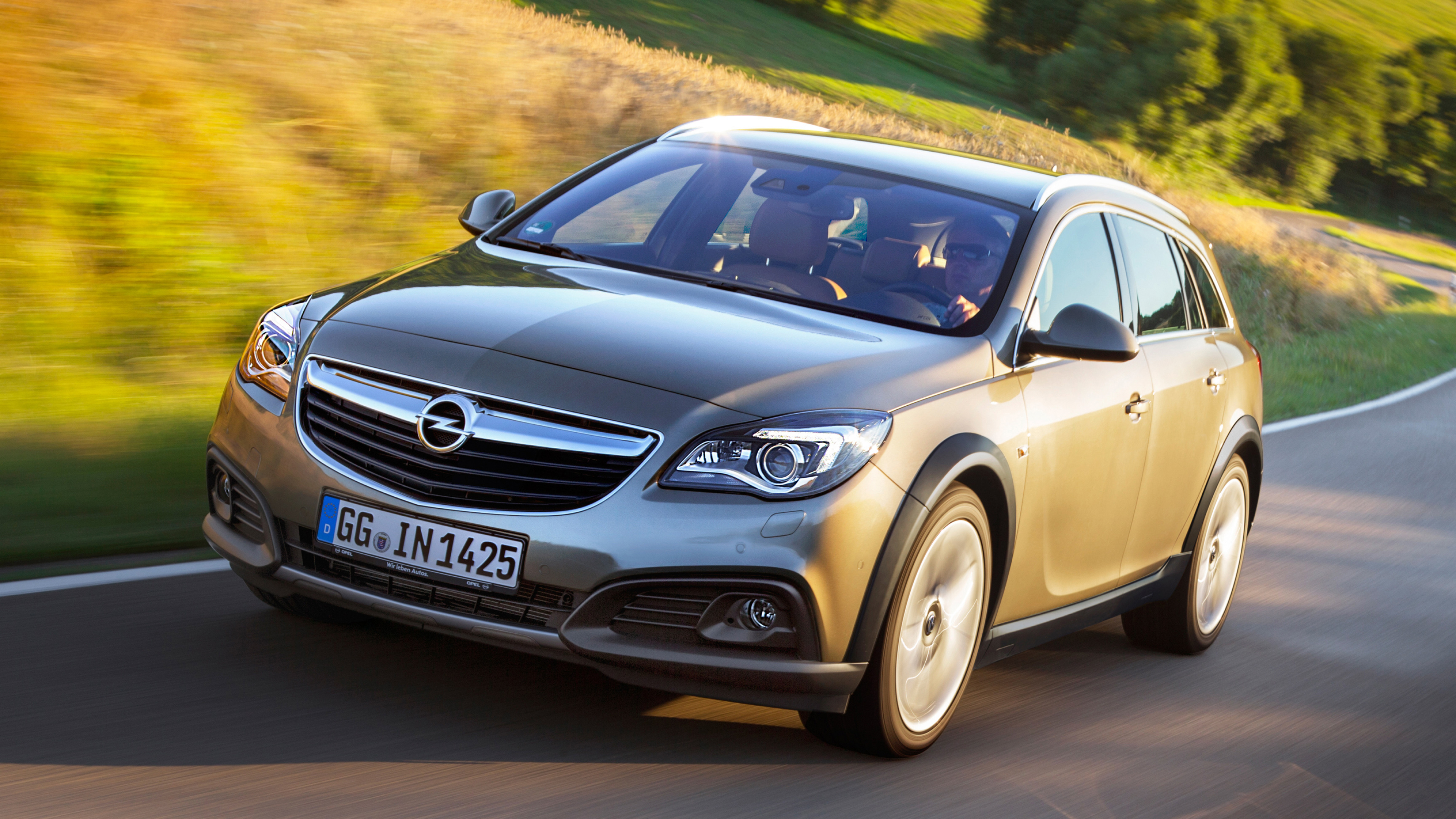 Opel Insignia Country Tourer, High-resolution wallpapers, Luxury car model, Exquisite design, 3840x2160 4K Desktop