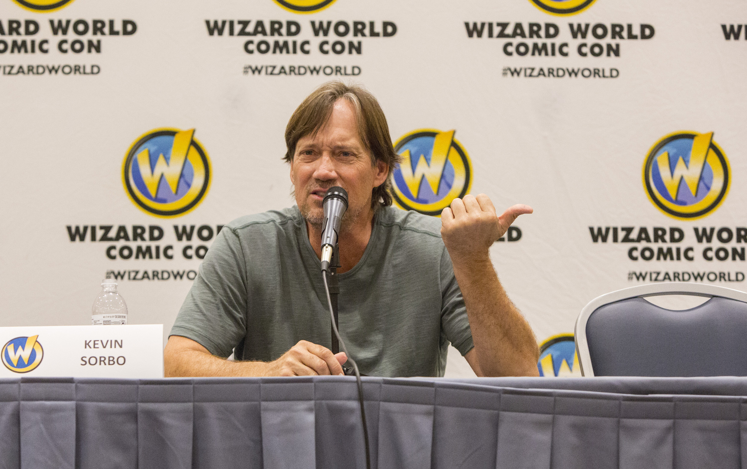 Kevin Sorbo, TV shows, Toronto Raptors, African American community, 2500x1570 HD Desktop
