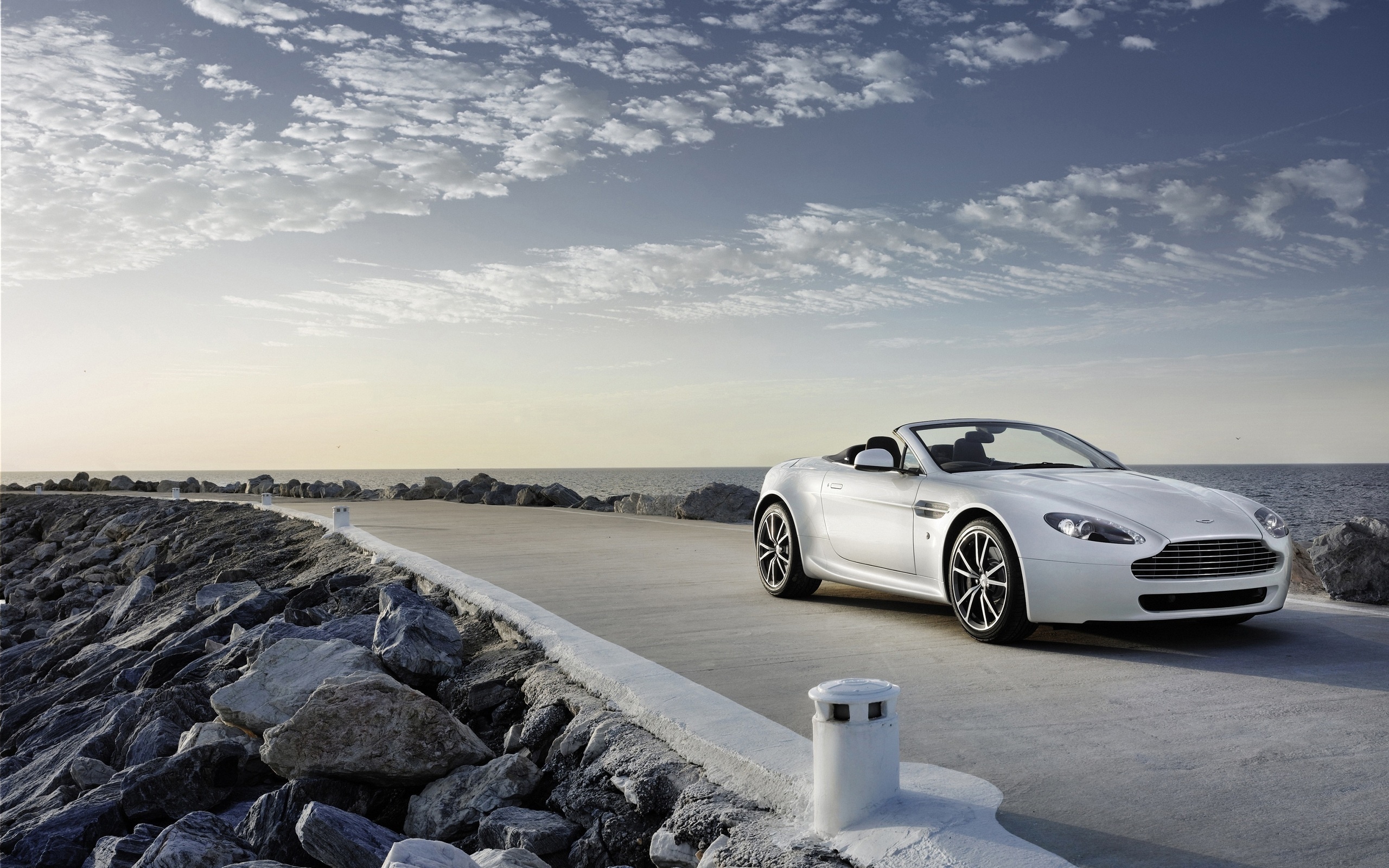 Aston Martin Vantage, HD wallpaper, Background image, Aston Martin Vantage, 2560x1600 HD Desktop