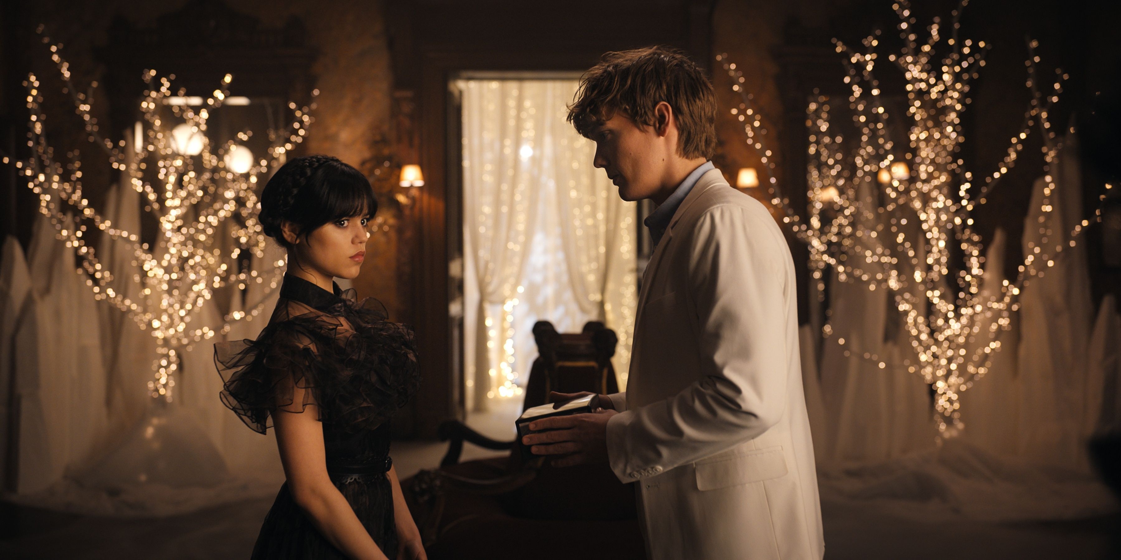 Wednesday Addams, Tyler Galpin, Nevermore Academy Rave'N dance, Dual Screen Desktop wallpaper