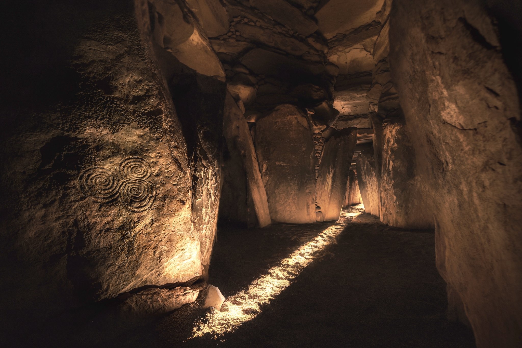 Newgrange, Irish pharaoh DNA, Ancient tomb builders, New York Times, 2050x1370 HD Desktop