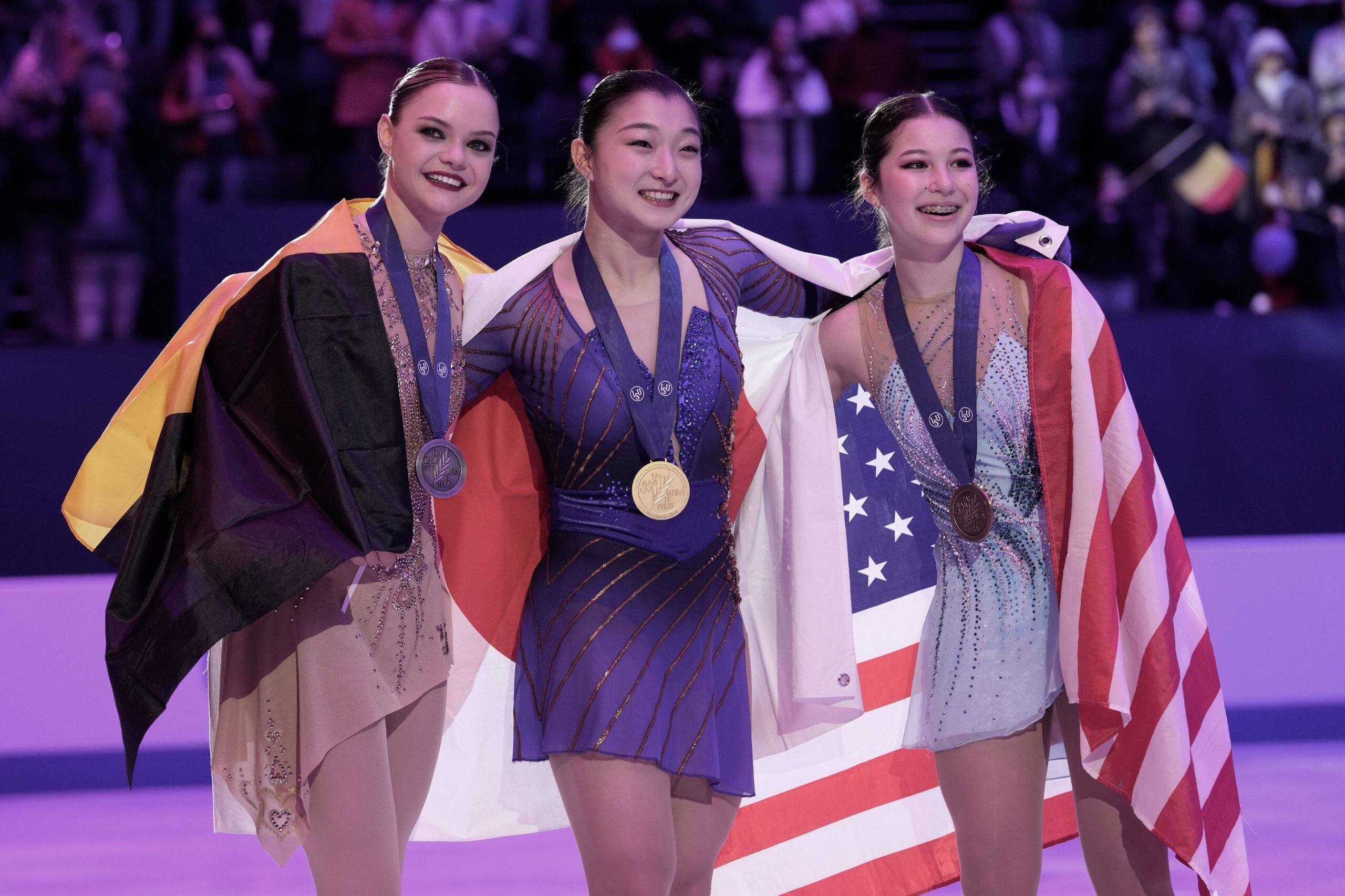 Loena Hendrickx, Silver medal, World Championship, Figure skating, 2560x1710 HD Desktop