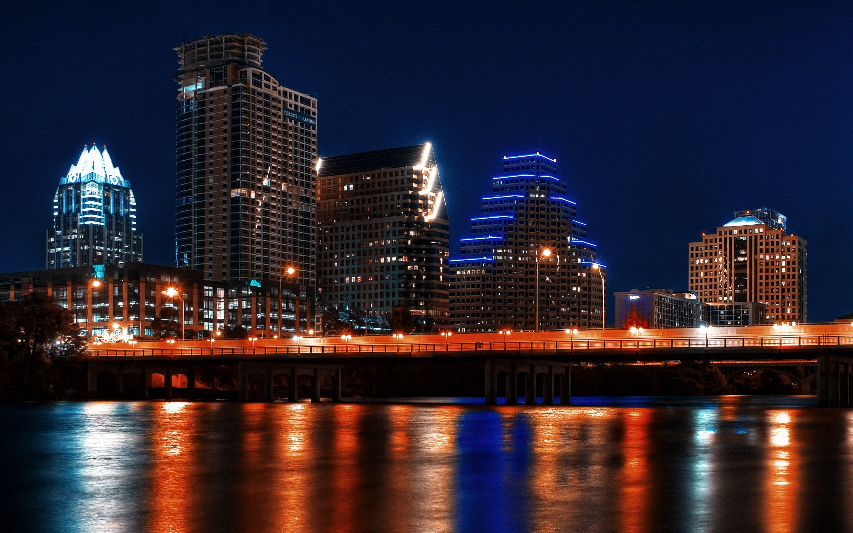 Night in Austin, Texas, Mesmerizing wallpapers, City's allure, Urban nightscape, 2880x1800 HD Desktop