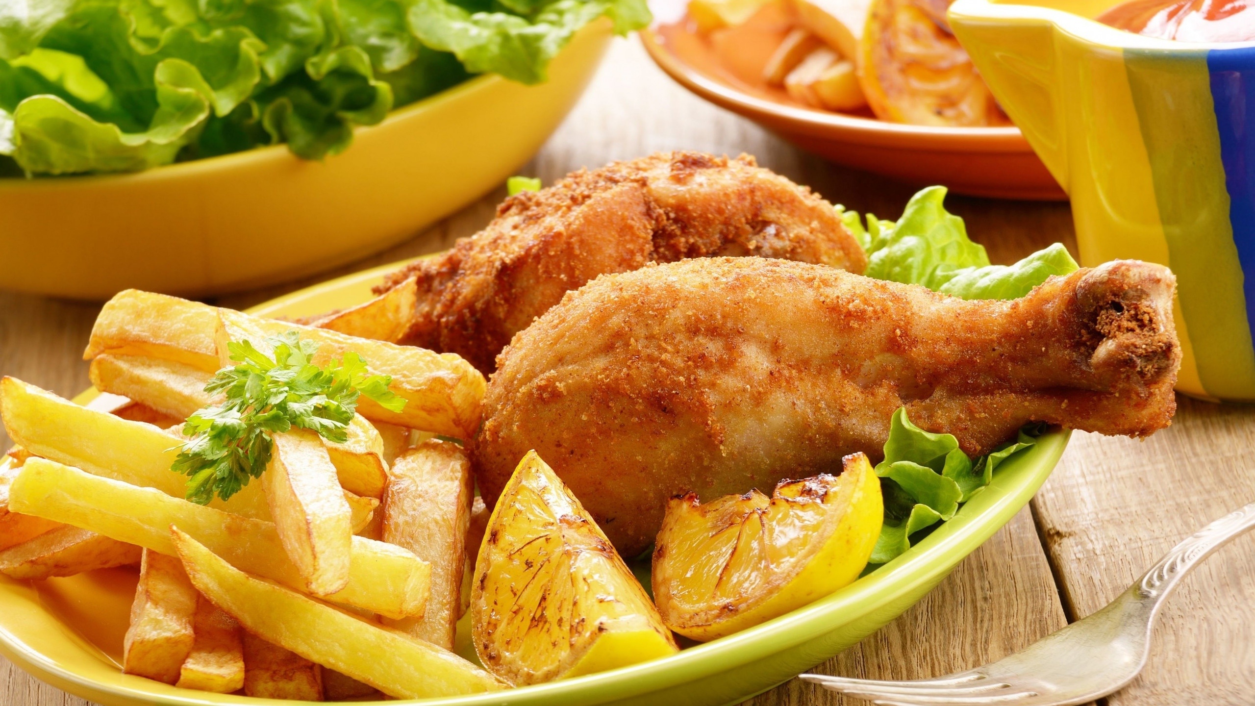 Drumsticks and fries, Crispy appetizers, Finger-licking good, Irresistible combo, 2560x1440 HD Desktop