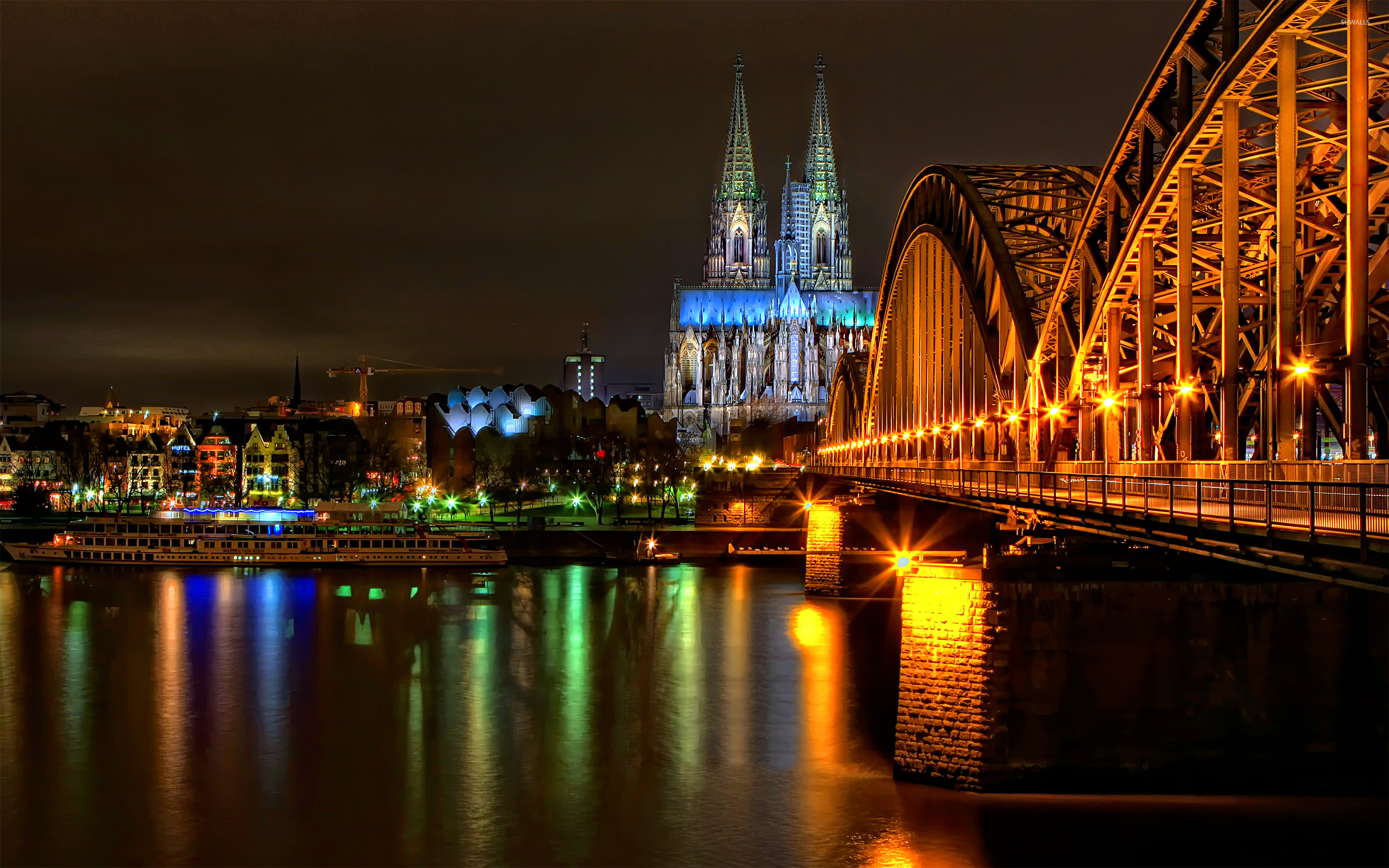 Night view, Cologne Cathedral Wallpaper, 2880x1800 HD Desktop