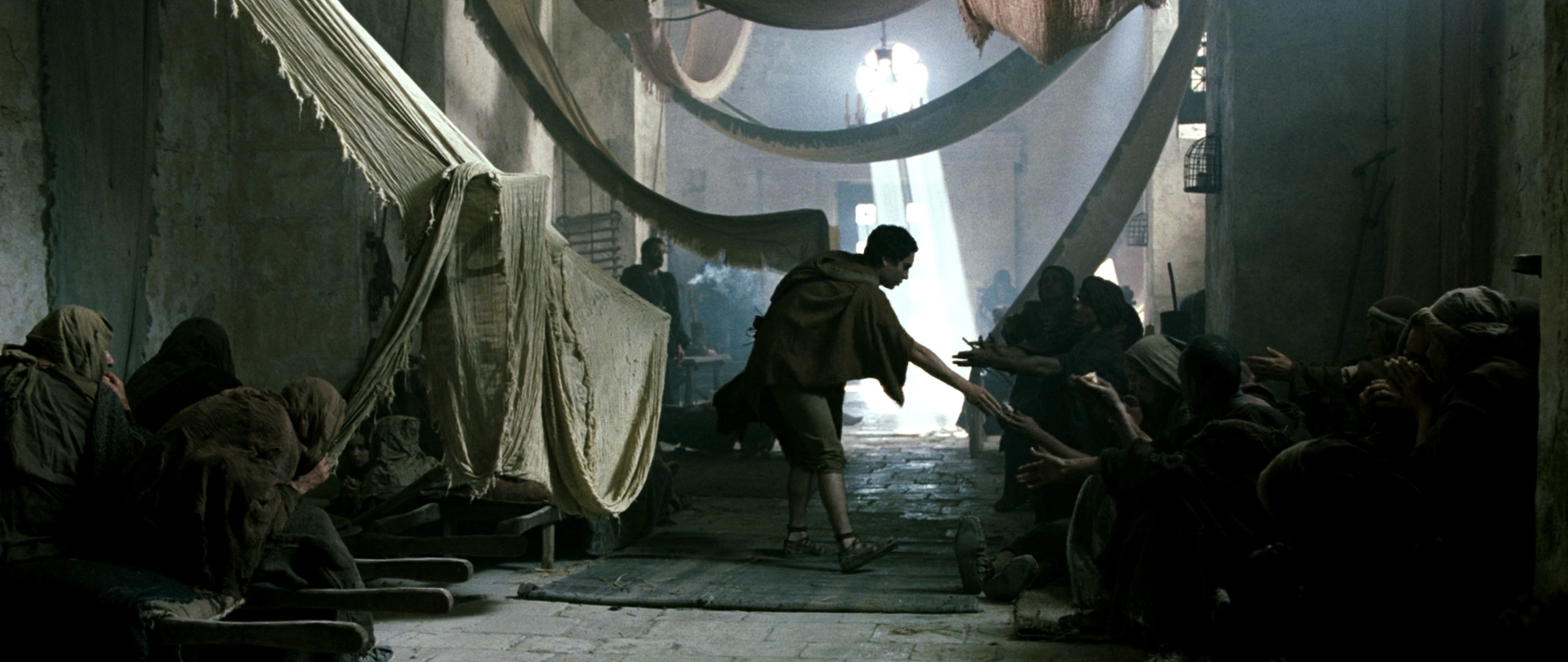 Agora cinema, Rachel Weisz, Oscar Isaac, Hypatia's legacy, 3360x1420 Dual Screen Desktop