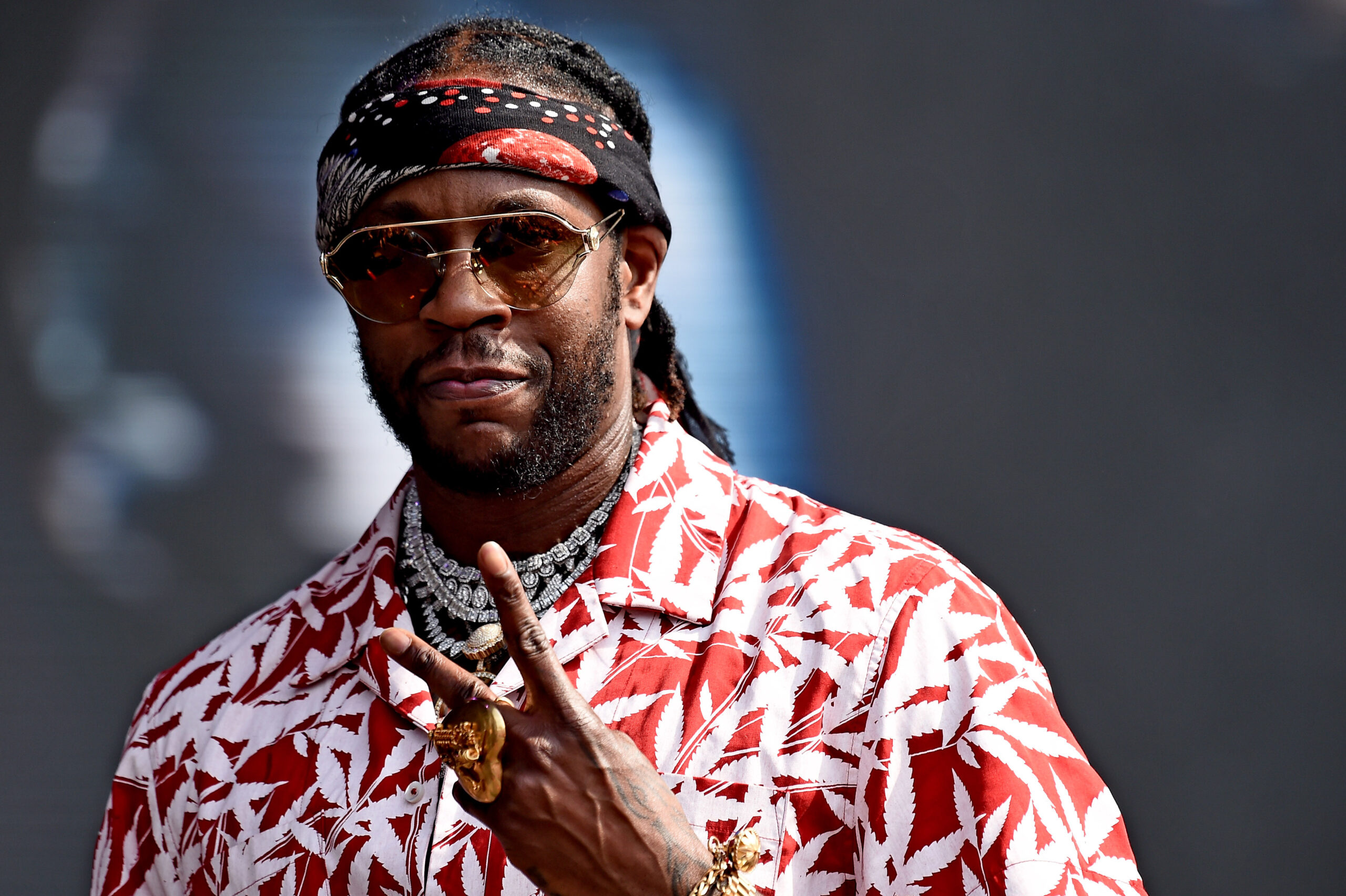 2 Chainz, Millionaire status, Financial success, Wealthy rapper, 2560x1710 HD Desktop