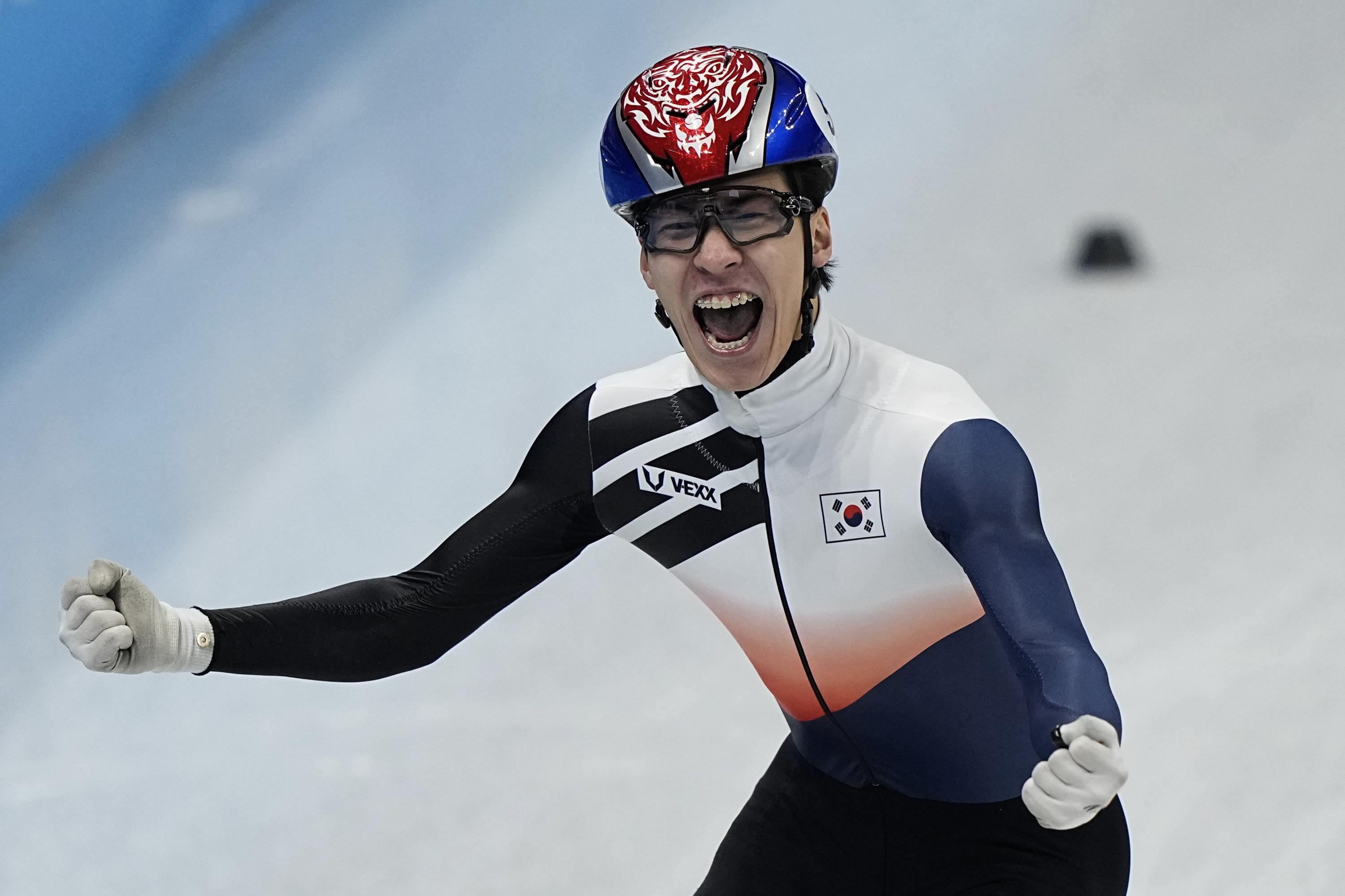 Hwang Dae-heon, Olympic gold, Short track, South Korea, 3000x2000 HD Desktop