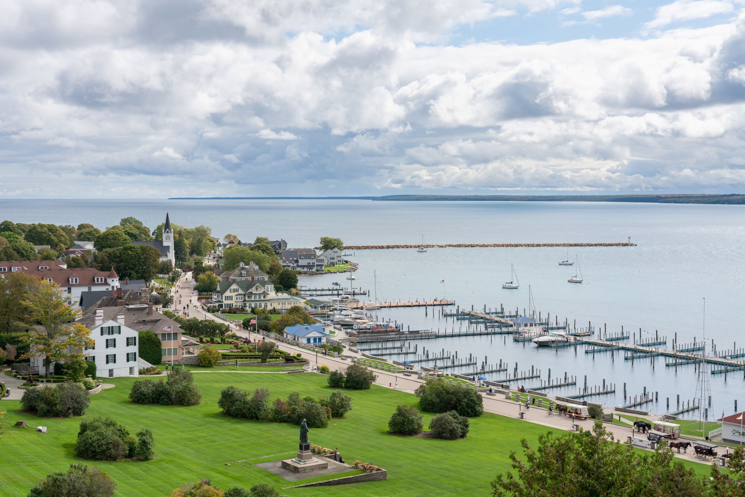 Mackinac Island exploration, Michigan's best, Island getaway, Delightful discoveries, 2450x1640 HD Desktop