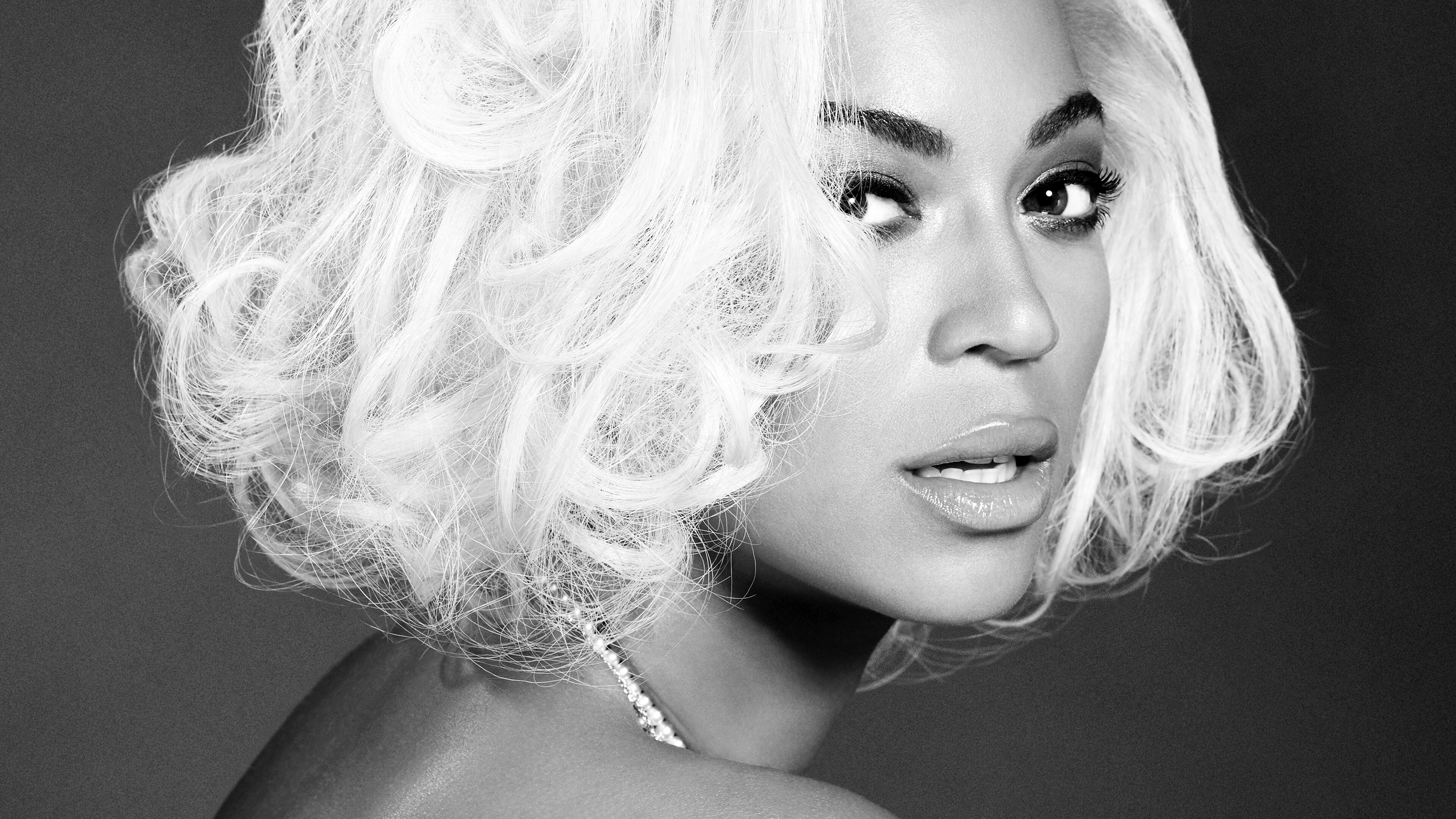 Beyonce, Dark tones, Music artist, Singer, 3840x2160 4K Desktop