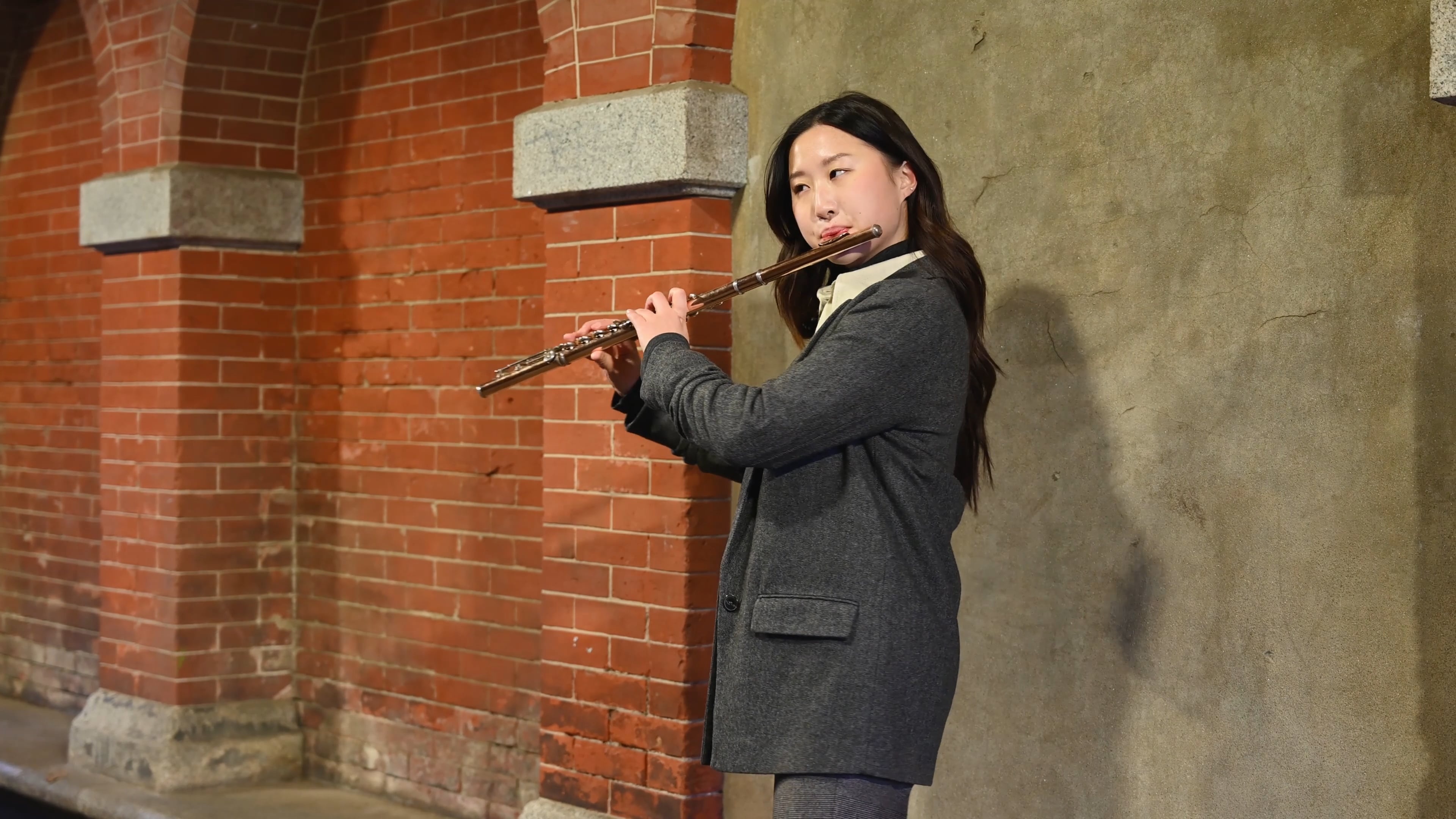 Concert flute performance, Melodic video, Musical talent, Captivating artform, 3840x2160 4K Desktop