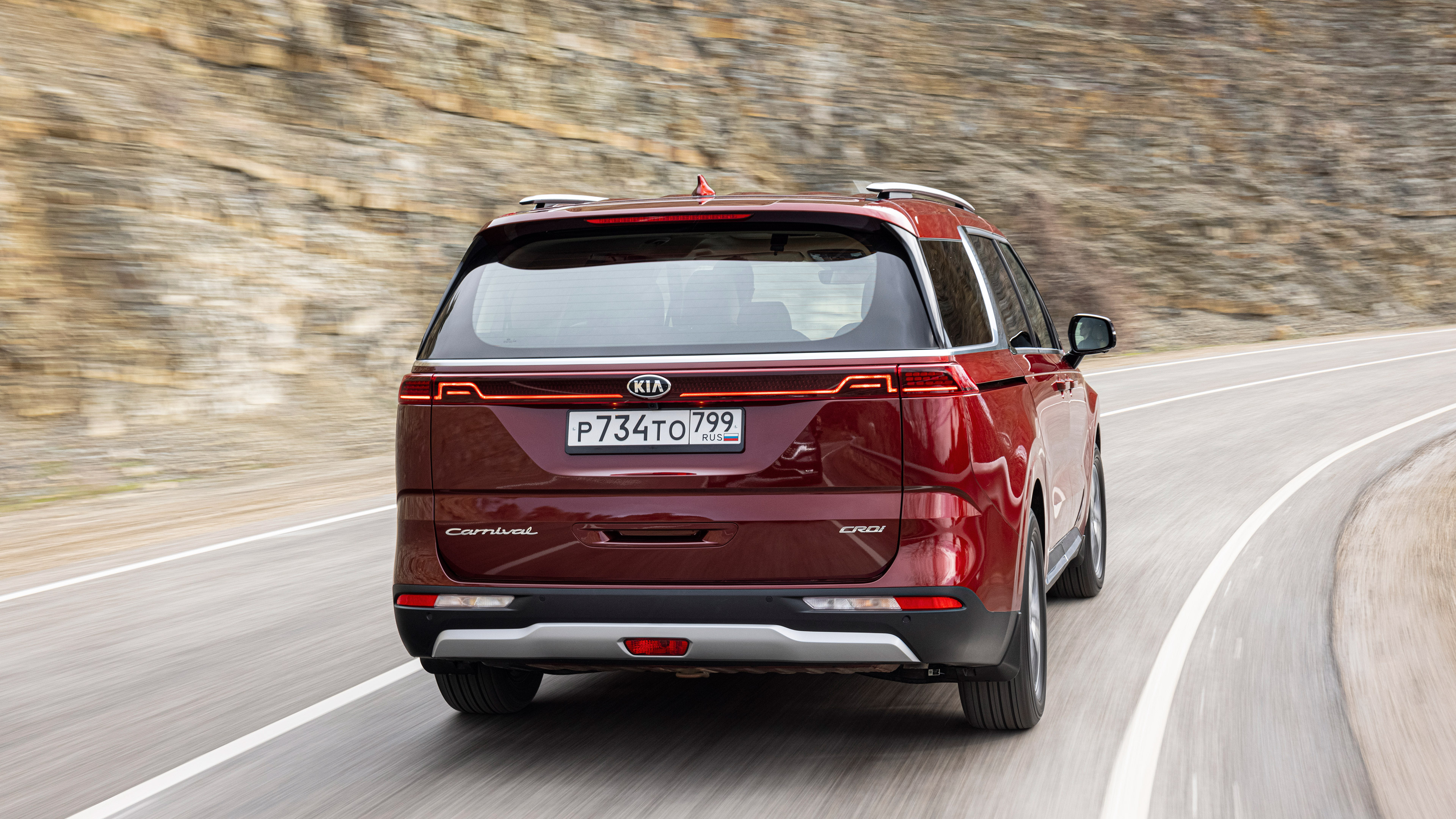 Kia Carnival, Spacious luxury, Family-friendly, Advanced features, 3840x2160 4K Desktop