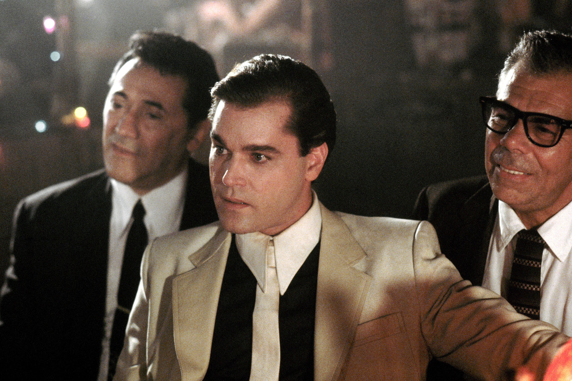 Ray Liotta, Goodfellas actor, Celebrity news, Farewell, 2000x1340 HD Desktop