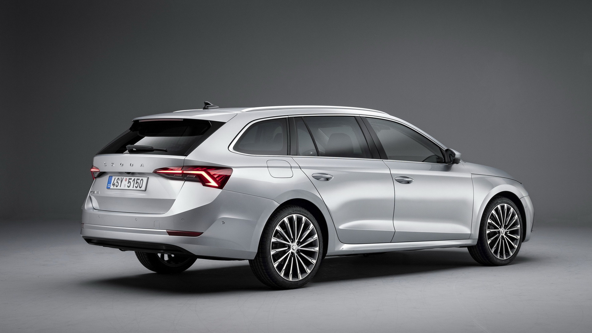 Skoda Superb Combi, Neat and spacious, Classy station wagon, European elegance, 1920x1080 Full HD Desktop