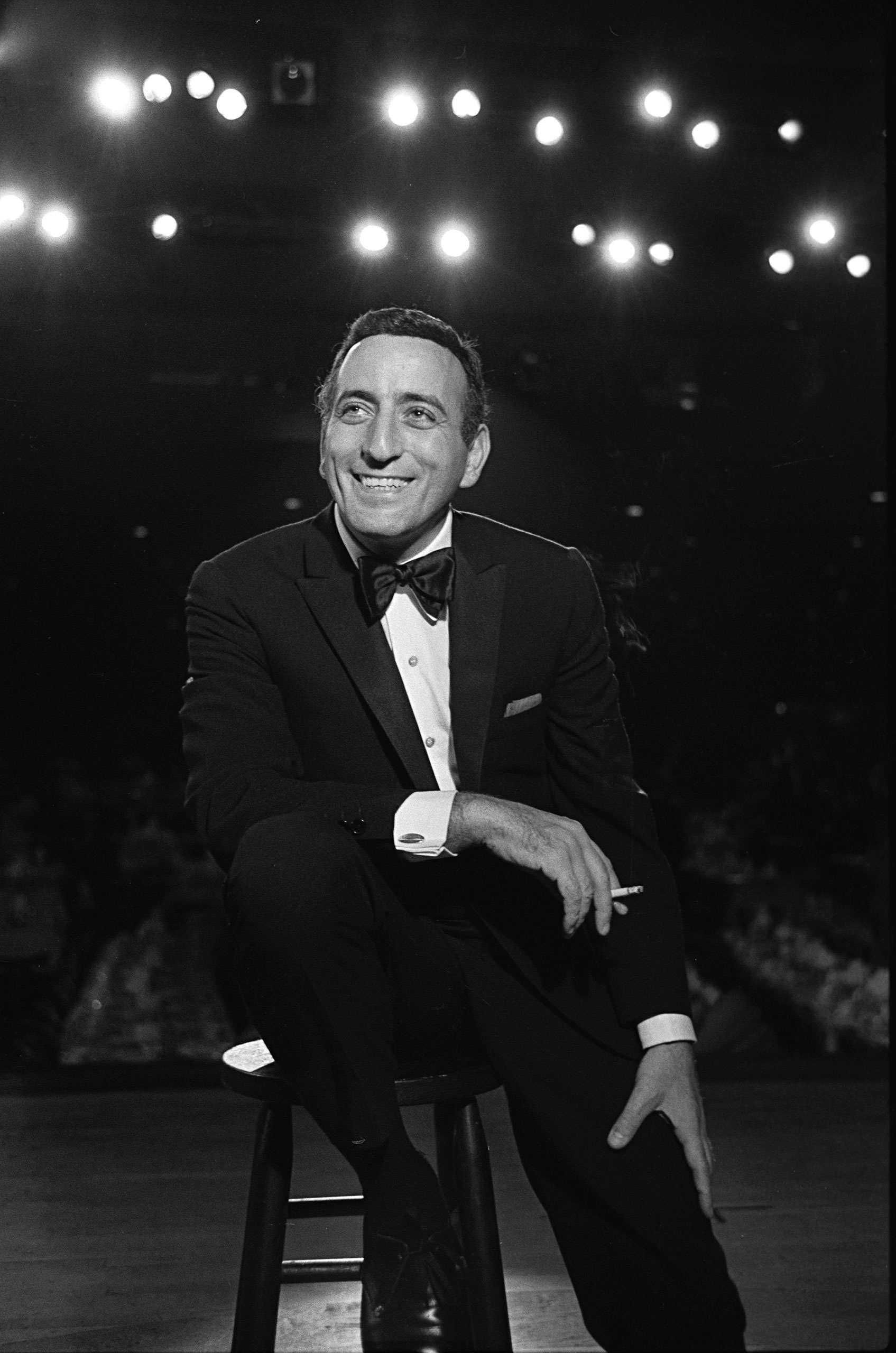Tony Bennett, Rare photos, Start of career, 1700x2560 HD Phone