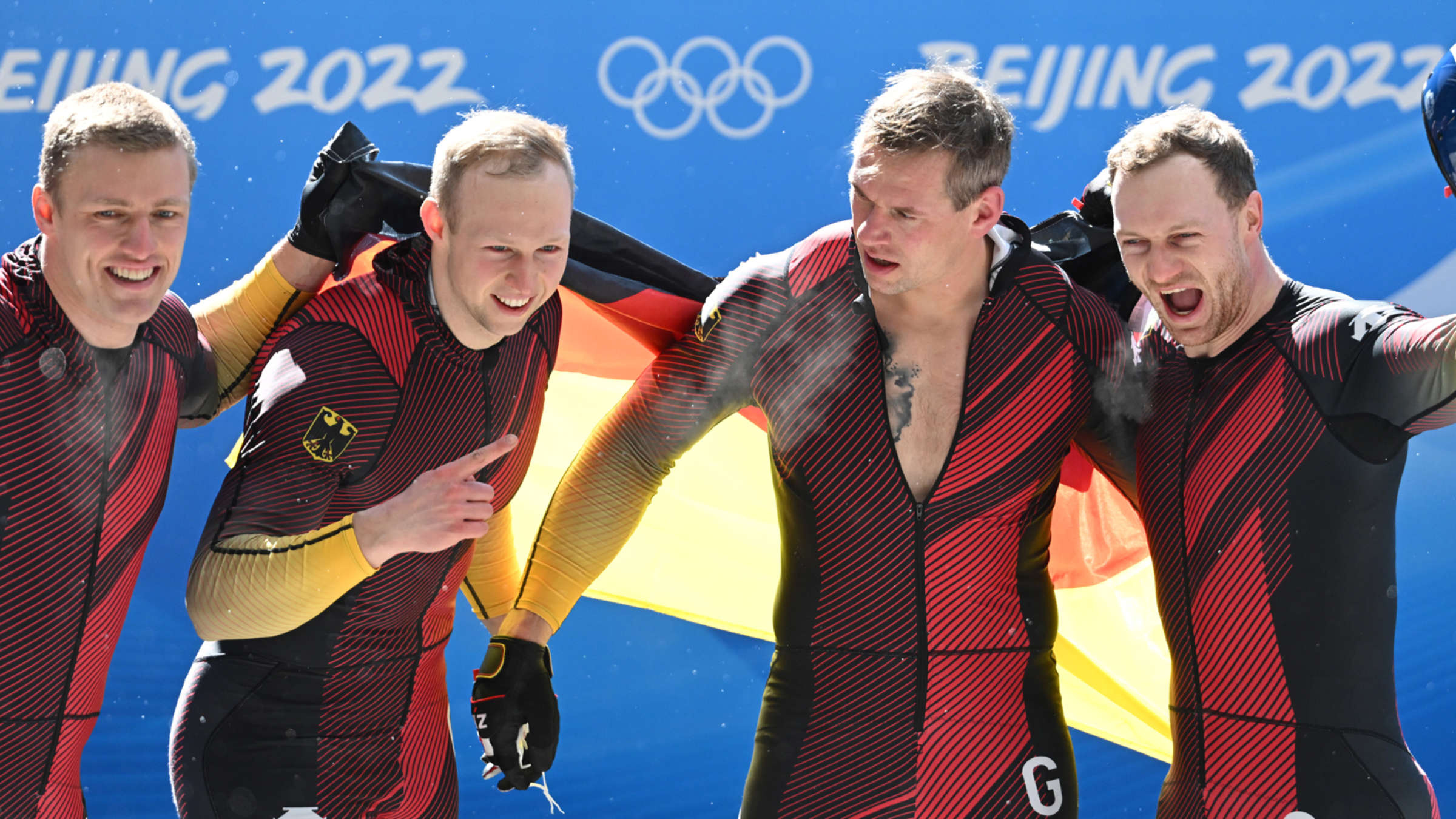 Golden farewell, Medals galore, Olympia news, 2400x1350 HD Desktop