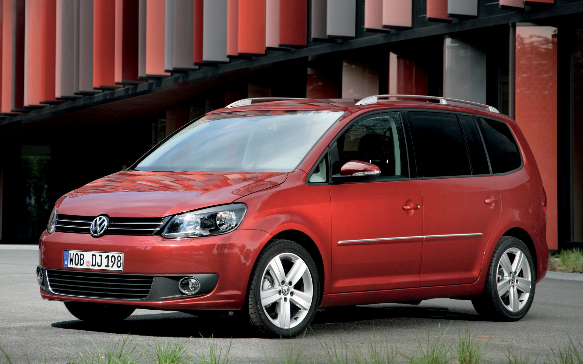 2010 Model, Volkswagen Touran Wallpaper, 1920x1200 HD Desktop