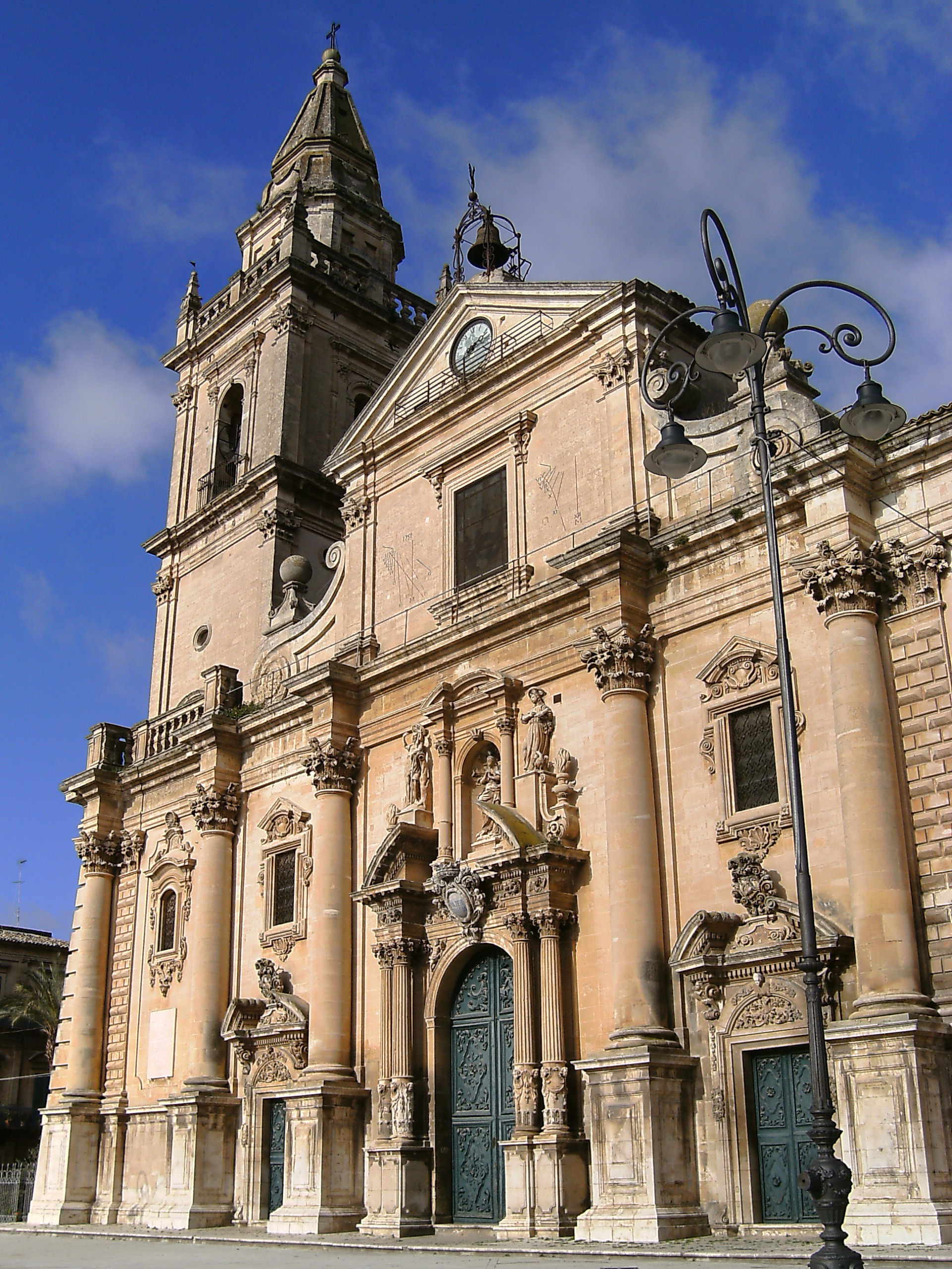 Ragusa photos, Italian landscapes, Sicilian beauty, Captured moments, 1920x2560 HD Phone