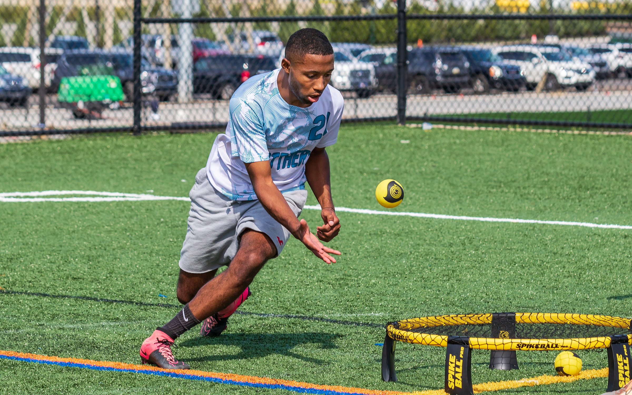 Spikeball, Texas monthly recommends, Exciting game, Texas Monthly, 2400x1500 HD Desktop