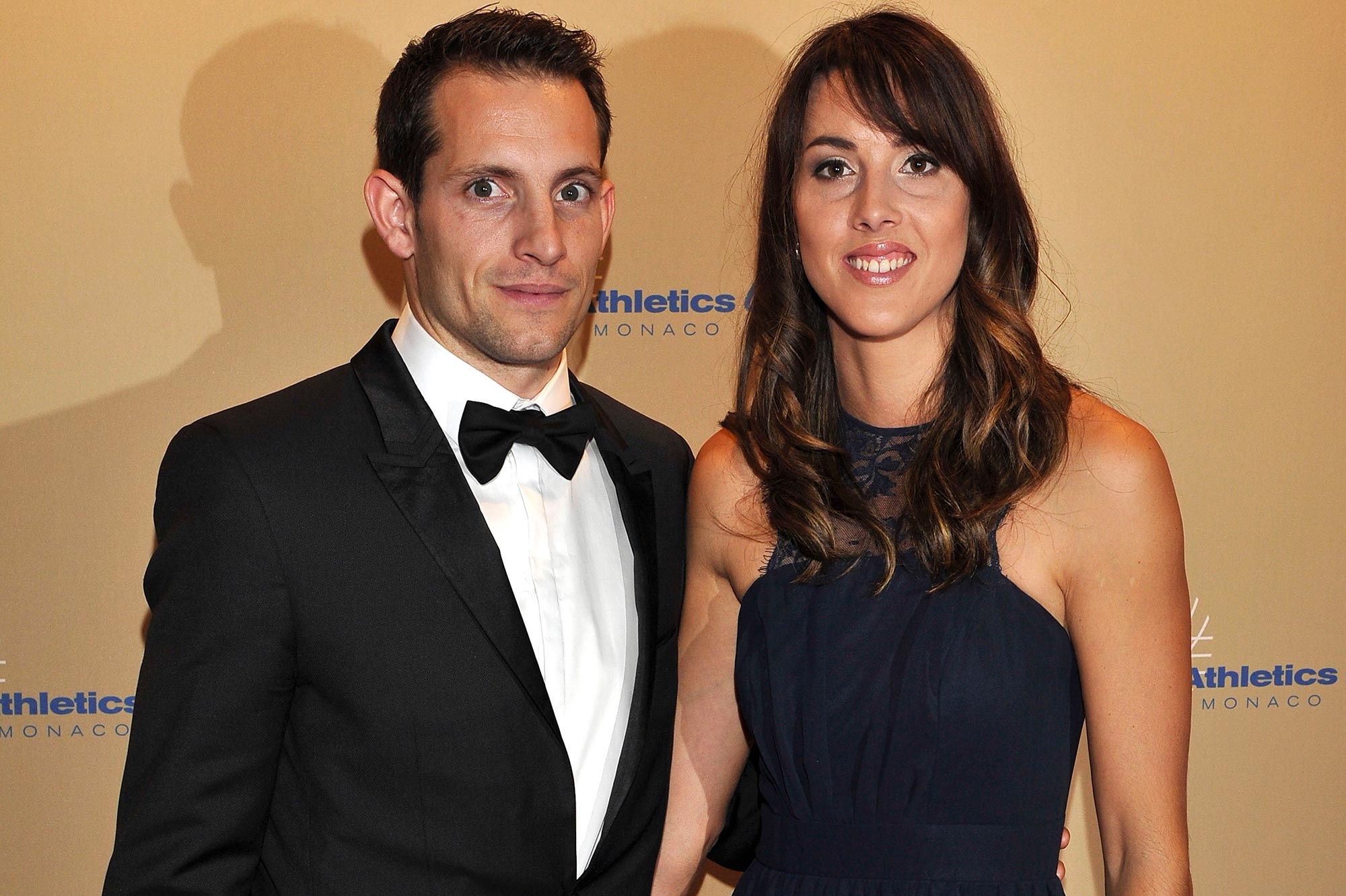 Renaud Lavillenie, Married life, Anas Poumarat, Happy couple, 2000x1340 HD Desktop