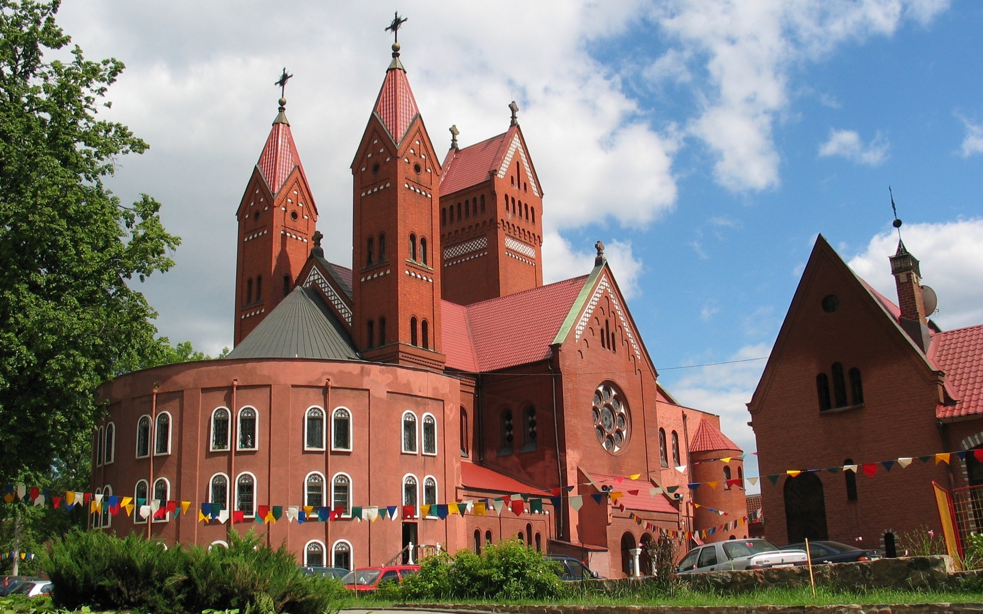 Minsk, Church in summer, Goodfon wallpaper, Stunning car, 1920x1200 HD Desktop