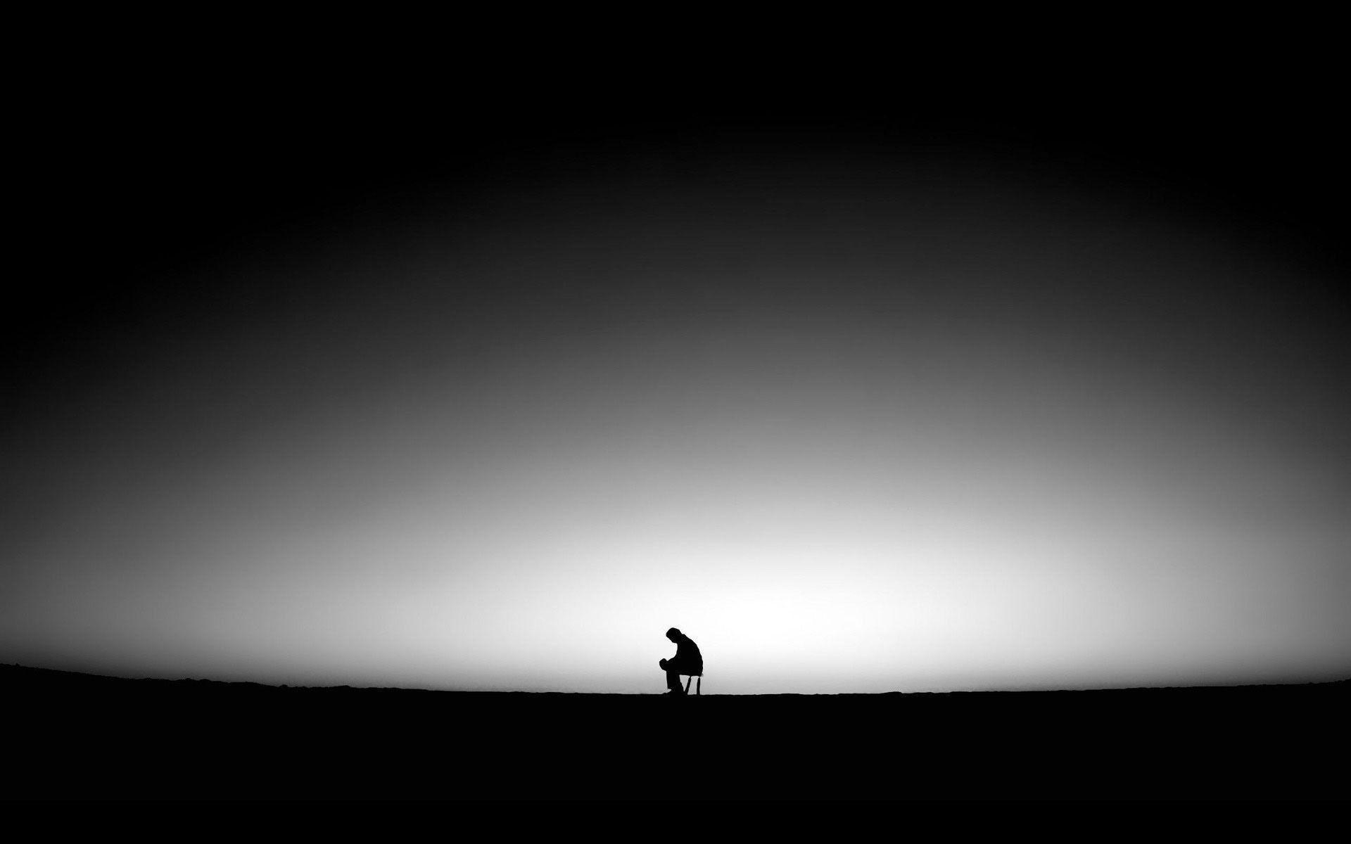 Solitary seated person silhouette, Glowing minimalist horizon, Monochrome vignette gradient, HD Desktop wallpaper