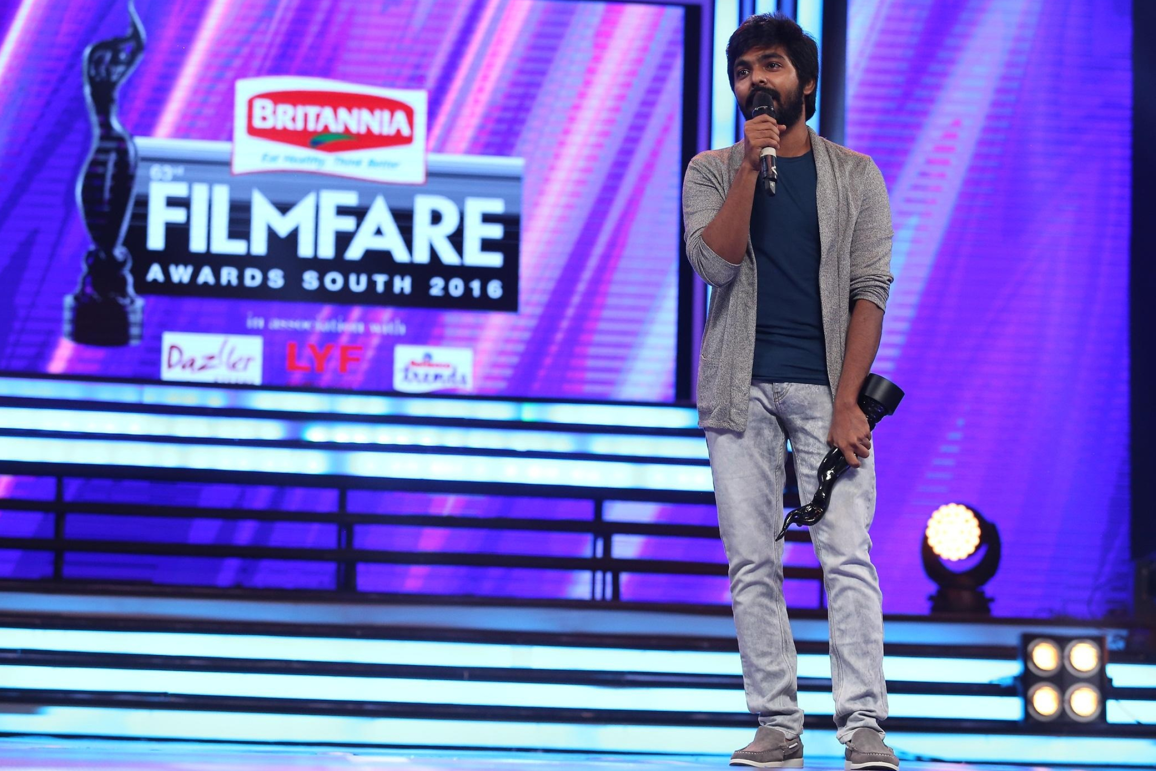 Filmfare Awards, 63rd britannia filmfare awards south, 2310x1540 HD Desktop