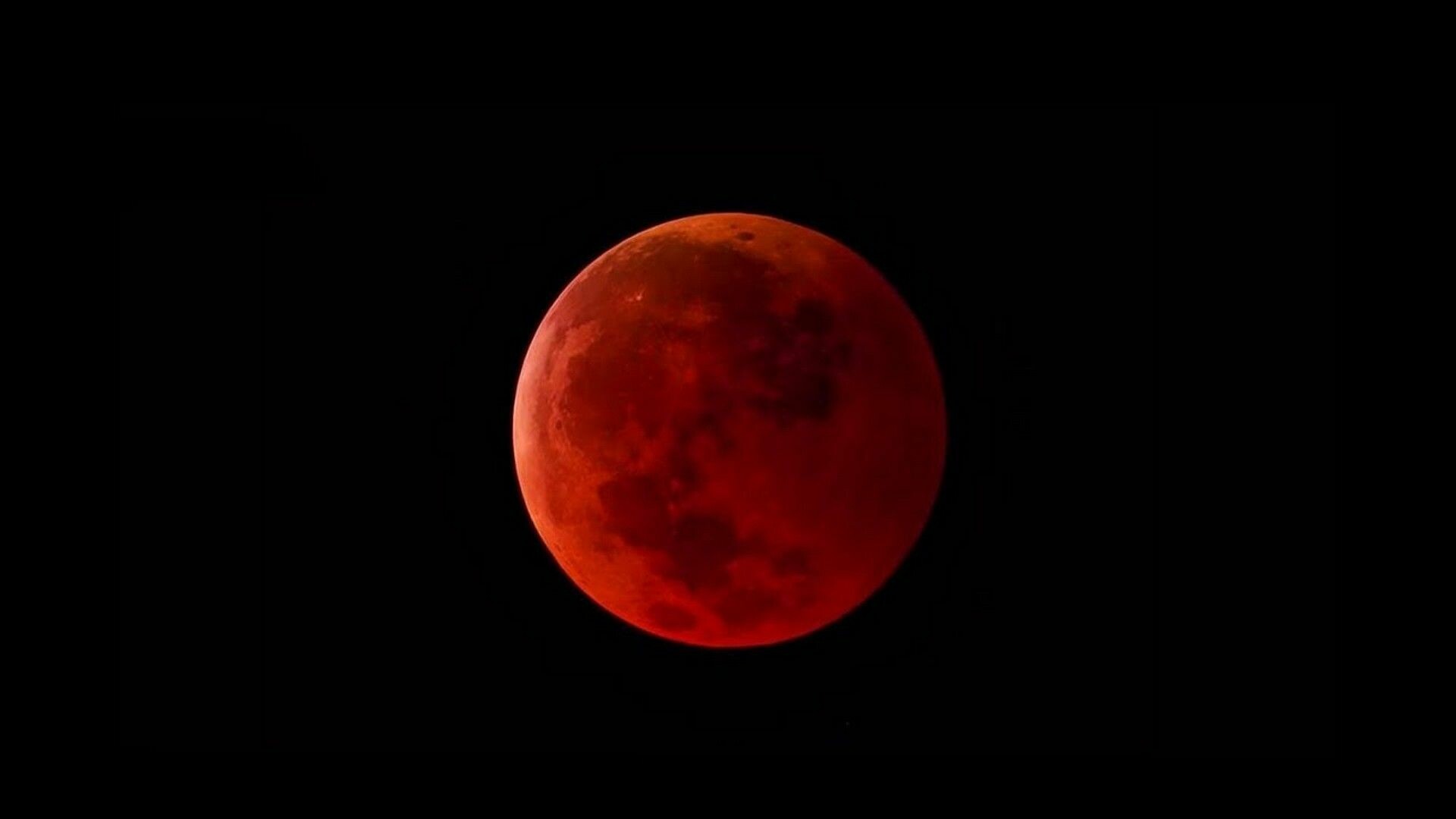 Captivating blood moon, Celestial wonder, Mysterious allure, Astronomical spectacle, 1920x1080 Full HD Desktop