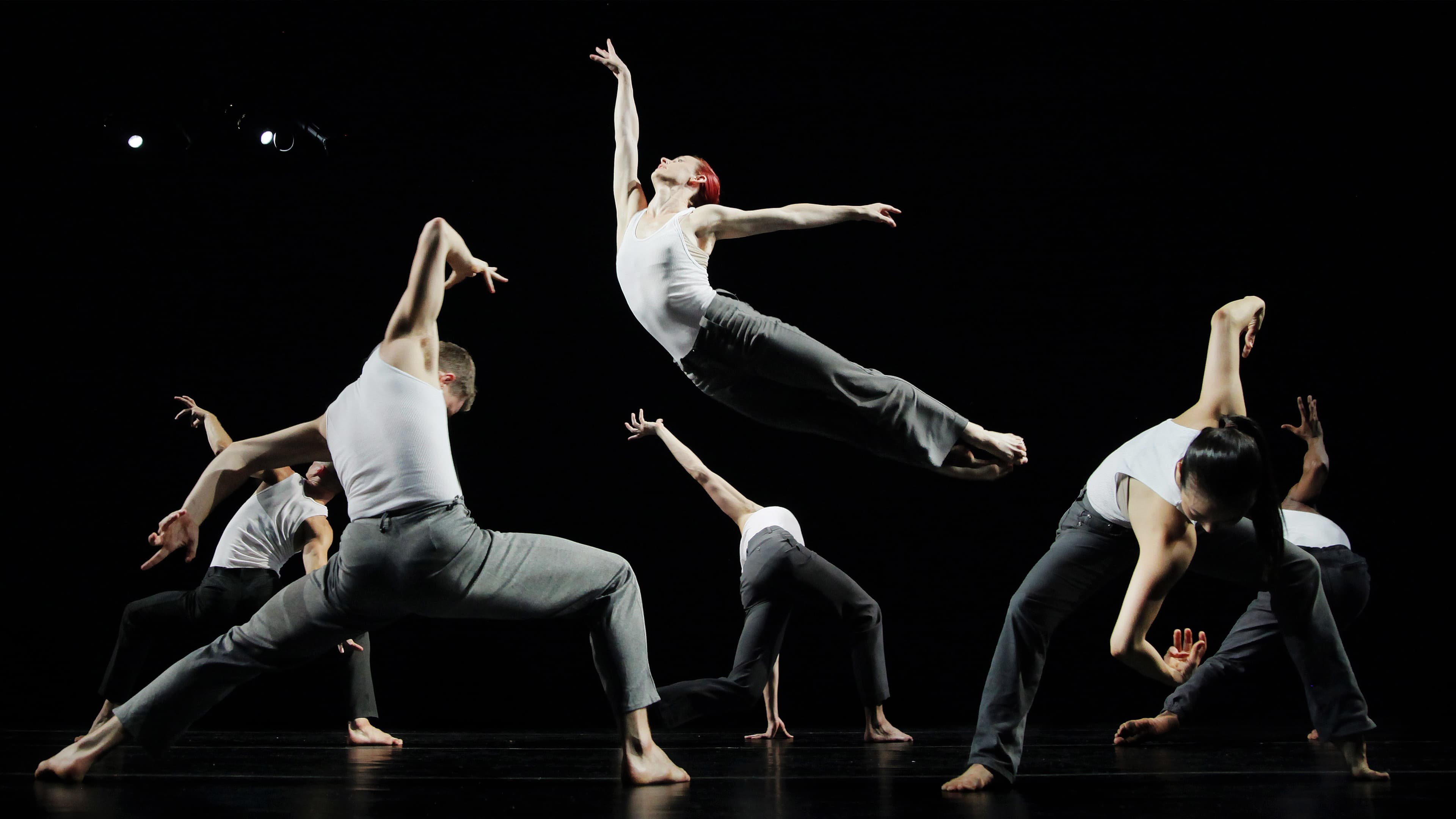 Invertigo Dance Theatre, Contemporary Dance Wallpaper, 3840x2160 4K Desktop