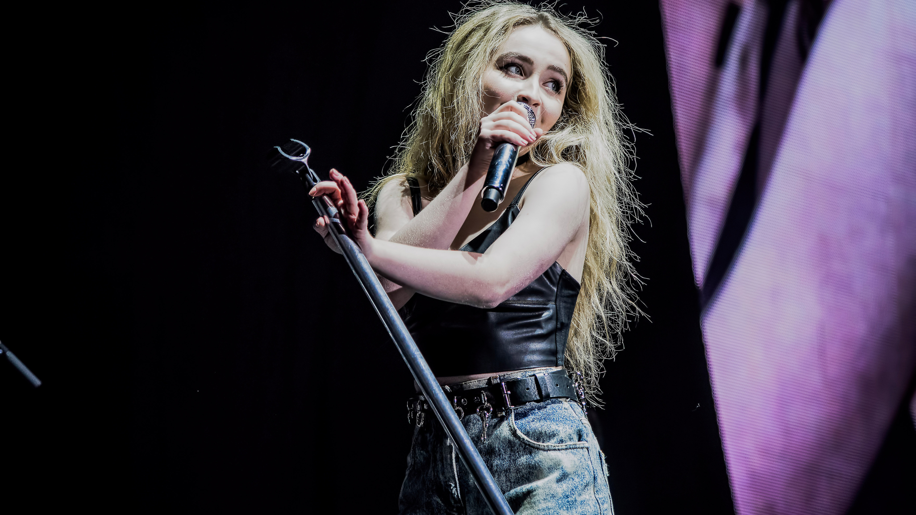 Sabrina Carpenter movies, Beauty singer, Blonde concert, High-quality, 3840x2160 4K Desktop