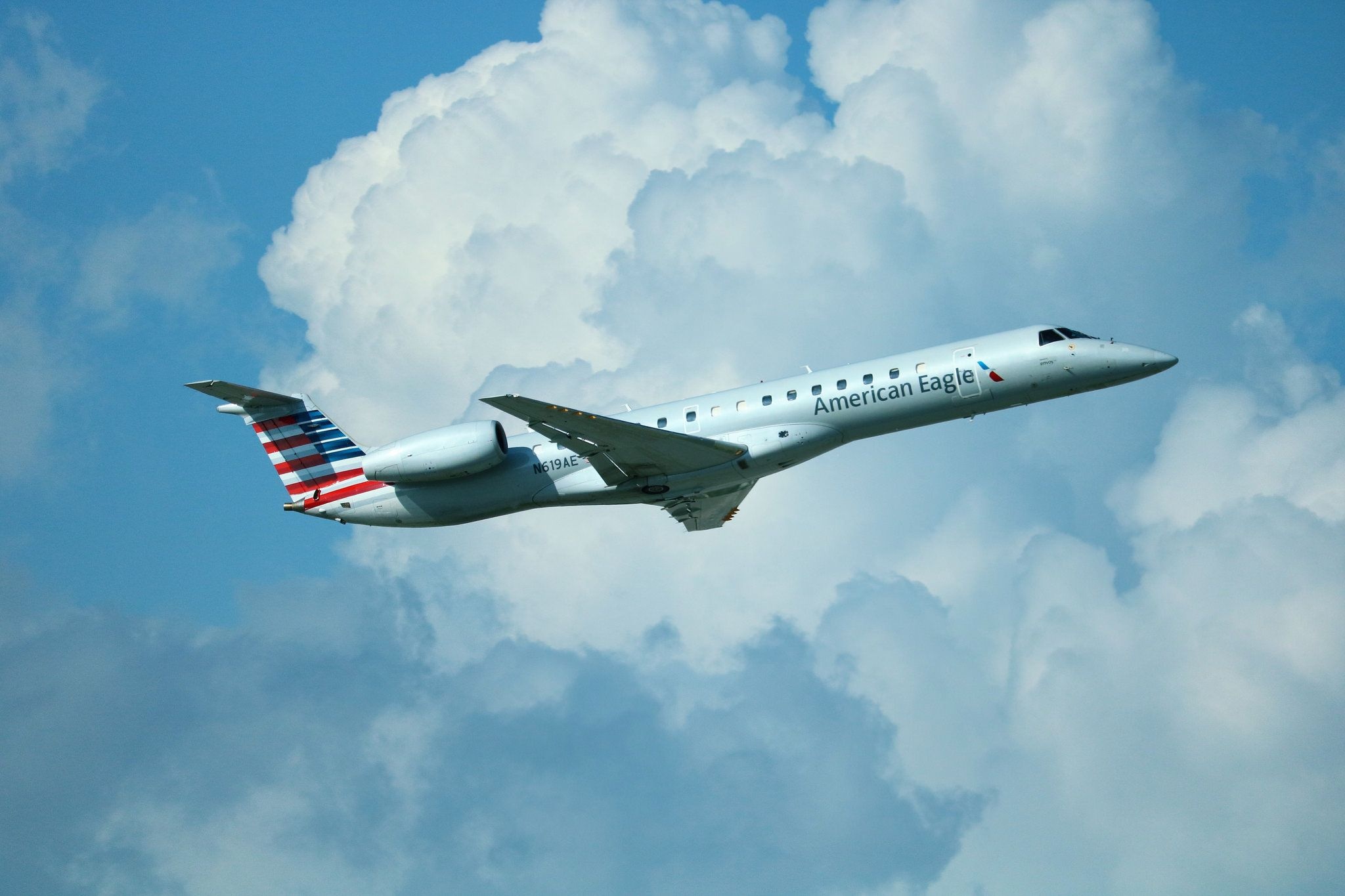 Embraer ERJ-145, Travels, American Eagle, Officer Wayfinder, 2050x1370 HD Desktop